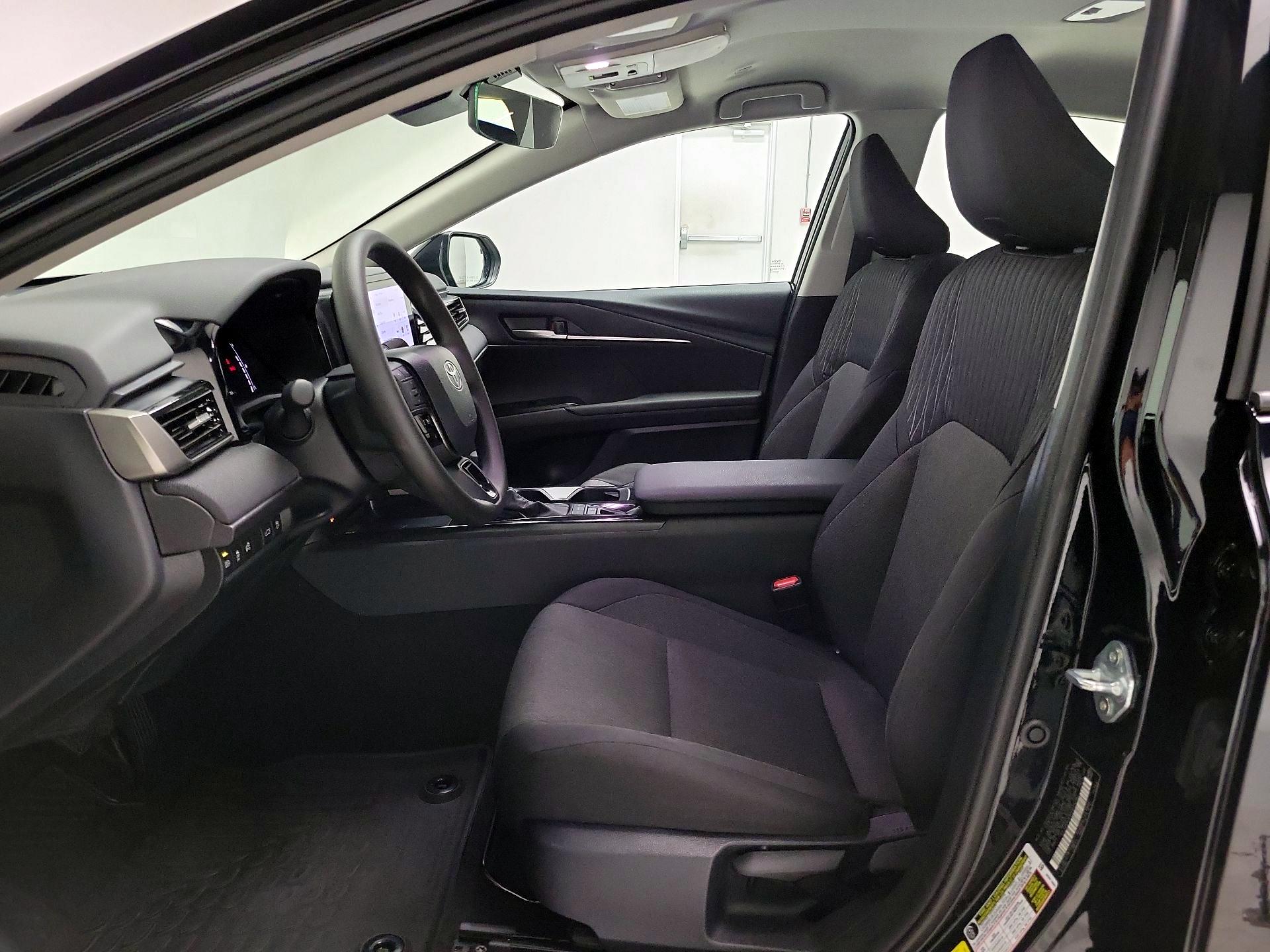 Thumbnail: 2025 Toyota Camry - 11