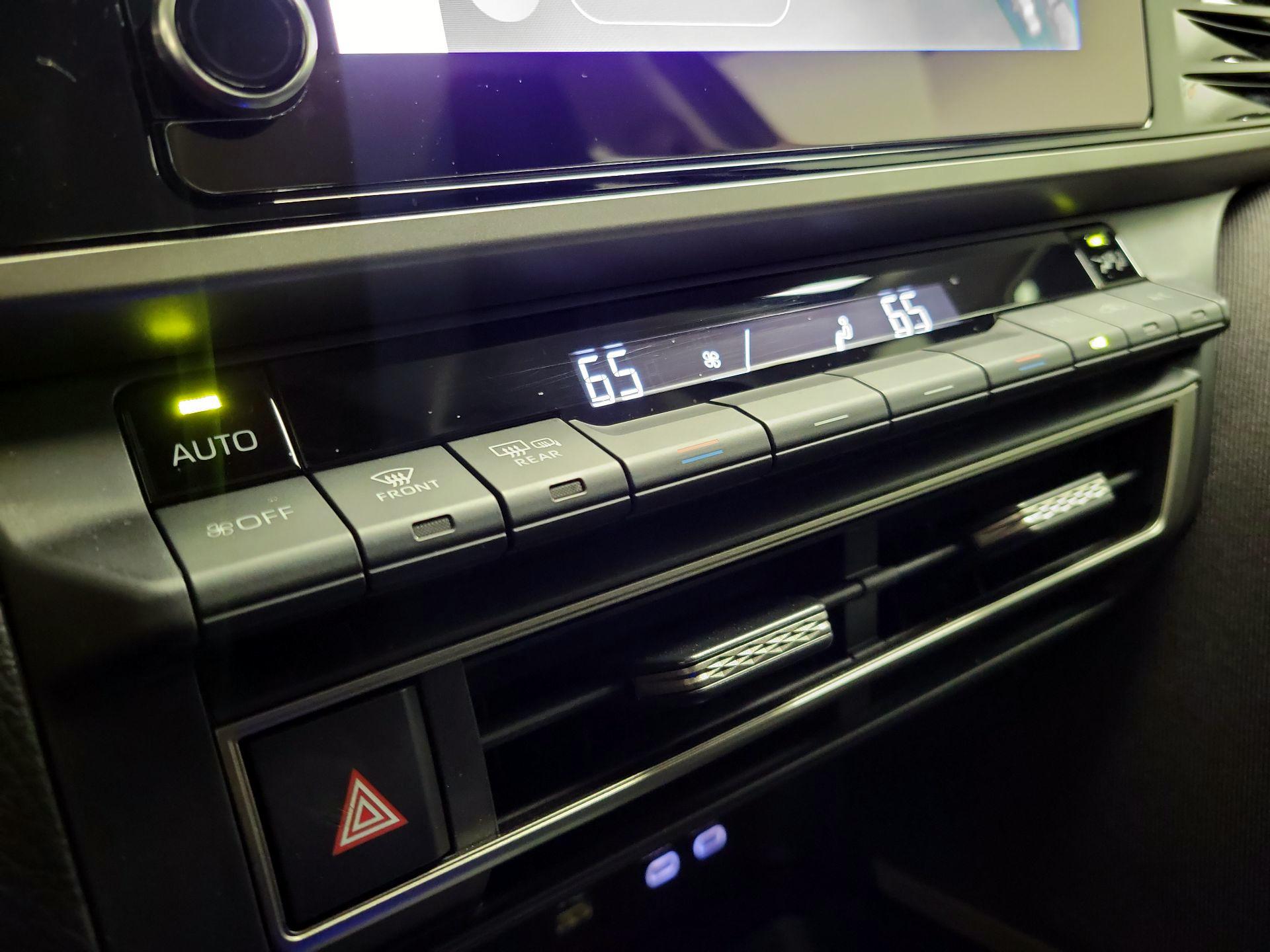 Thumbnail: 2025 Toyota Camry - 17