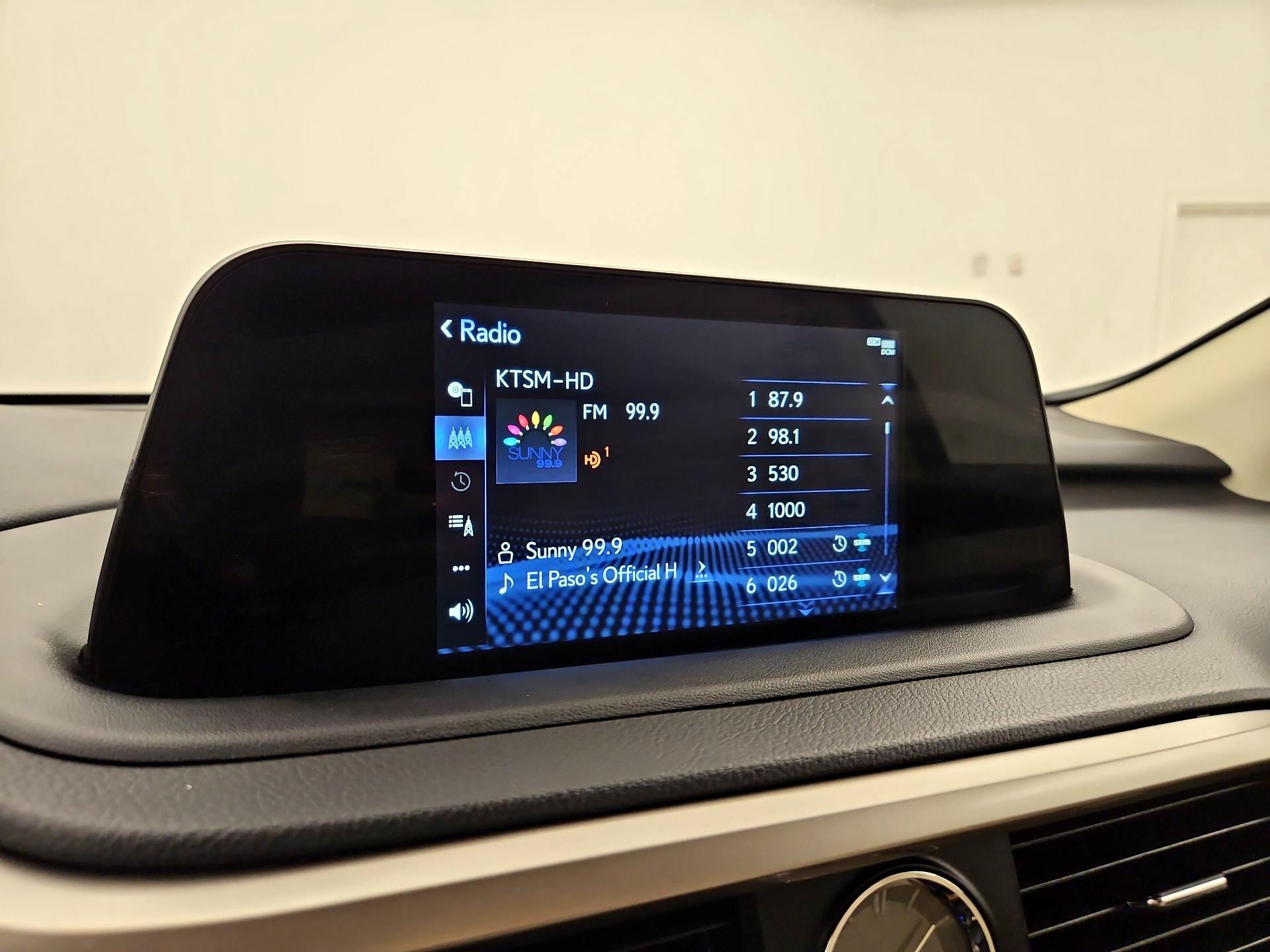 Thumbnail: 2022 Lexus RX - 15