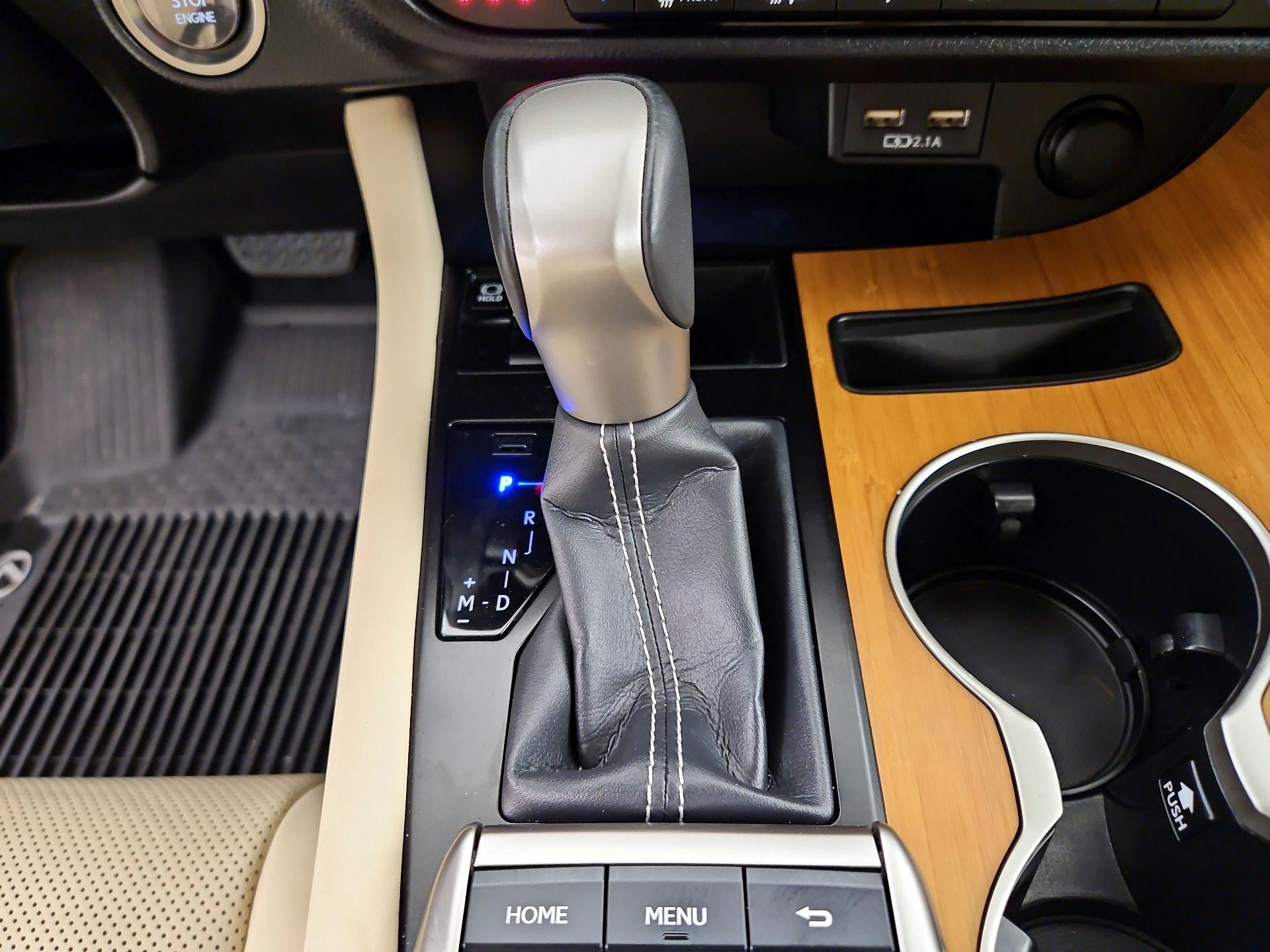 Thumbnail: 2022 Lexus RX - 17