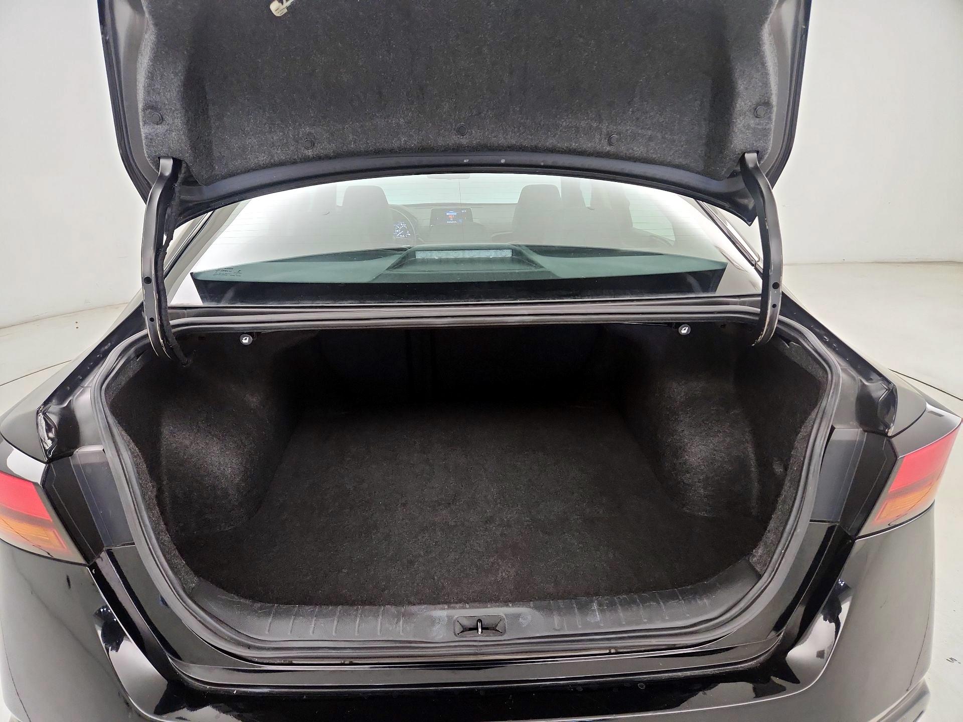 Thumbnail: 2021 Nissan Altima - 20