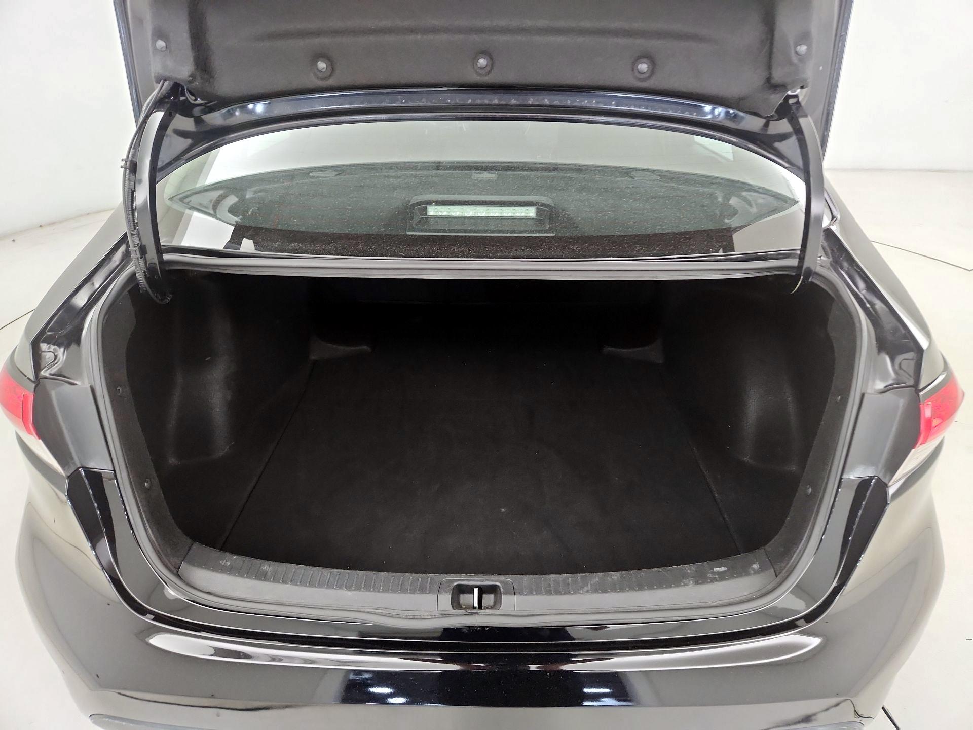 Thumbnail: 2024 Toyota Corolla - 16