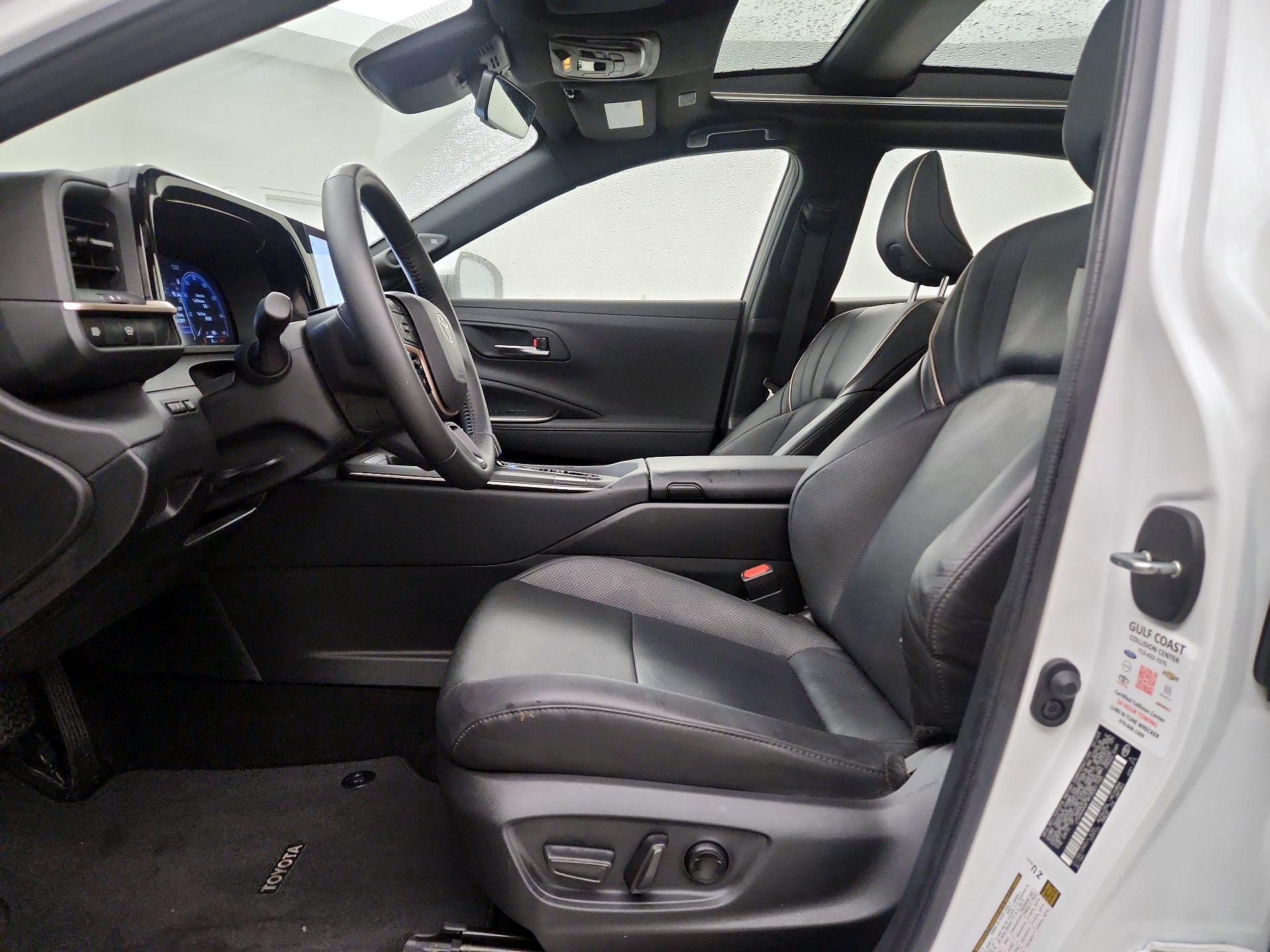 Thumbnail: 2023 Toyota Crown - 11