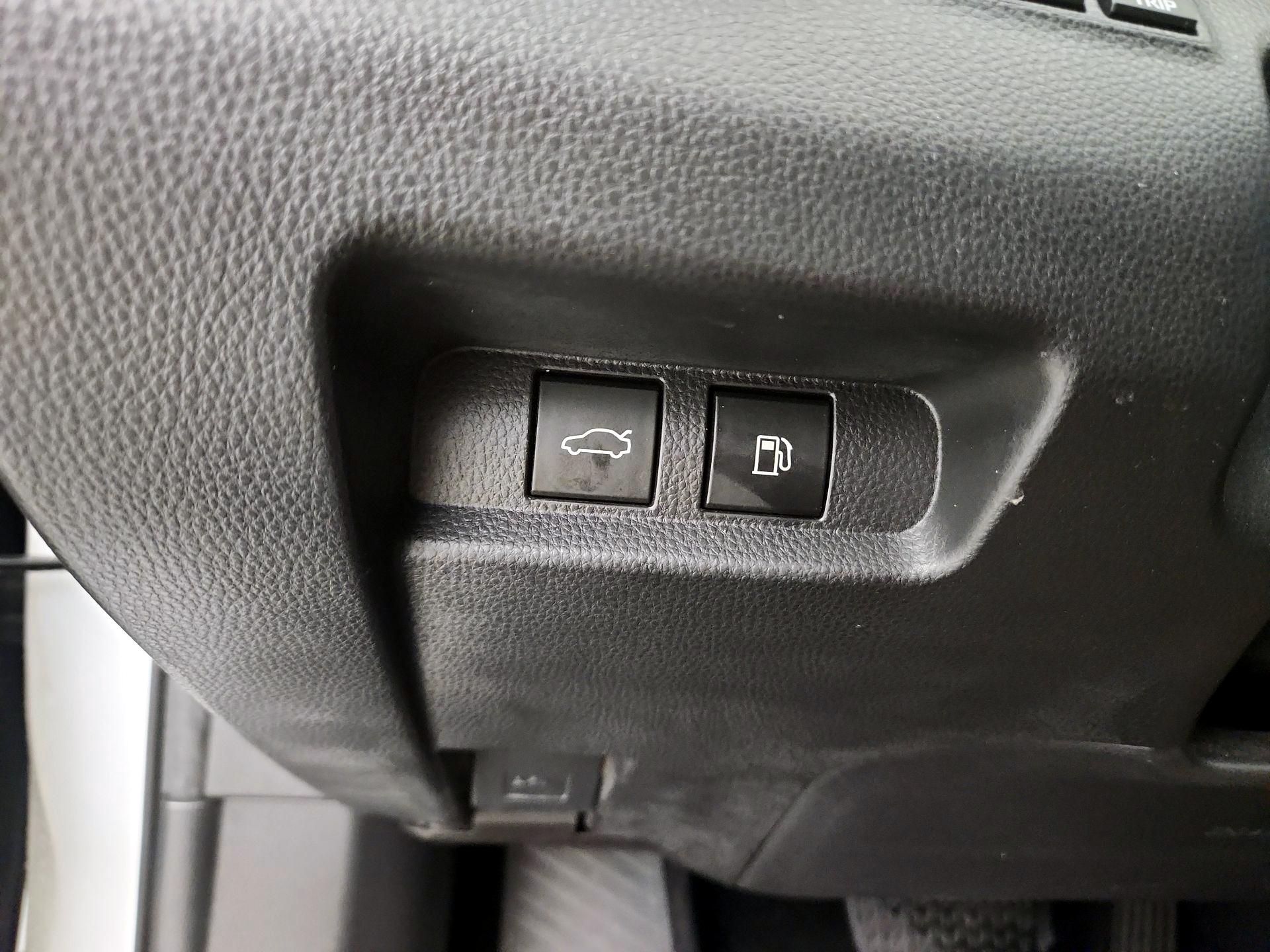 Thumbnail: 2023 Toyota Crown - 13