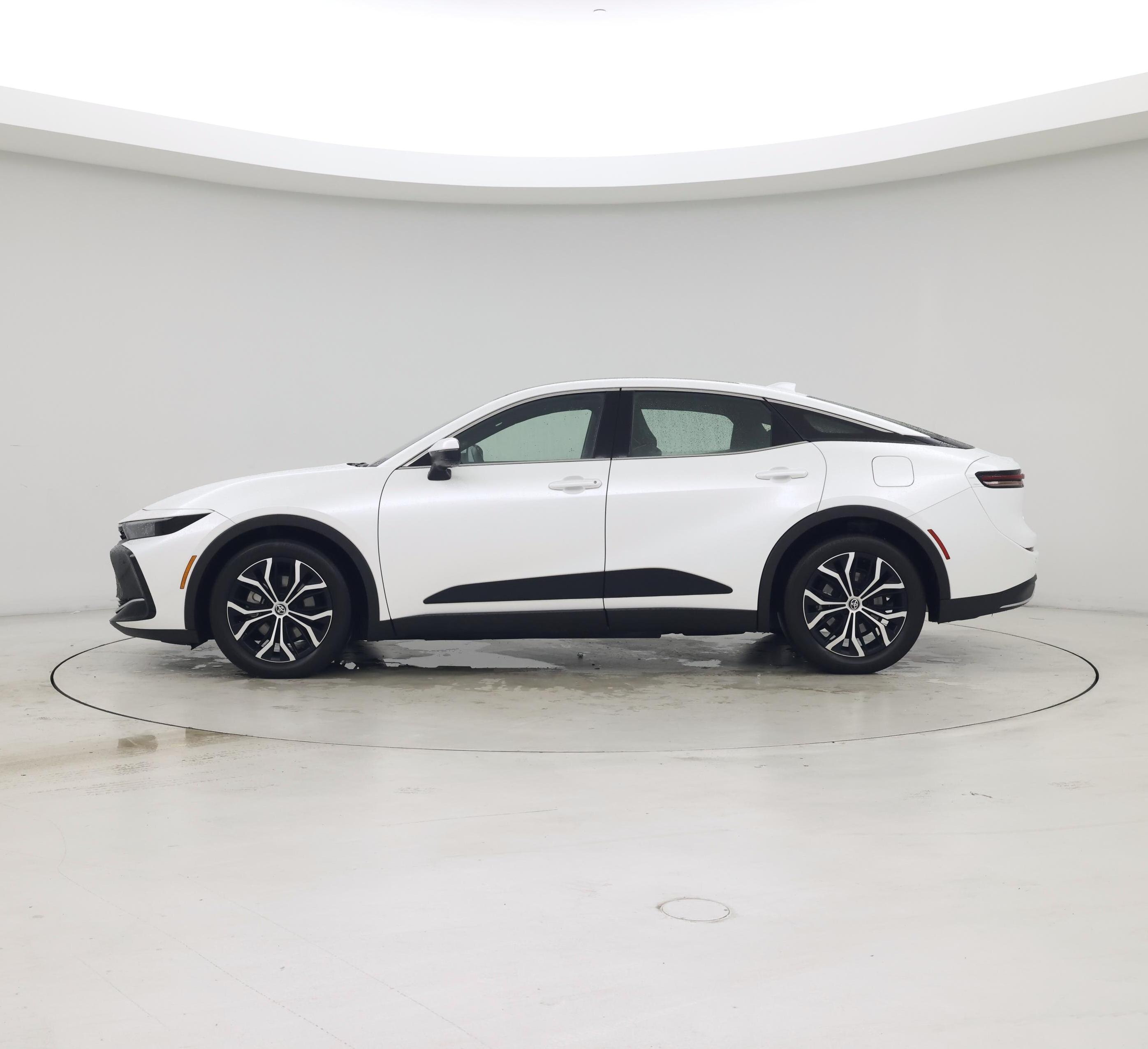 Thumbnail: 2023 Toyota Crown - 3