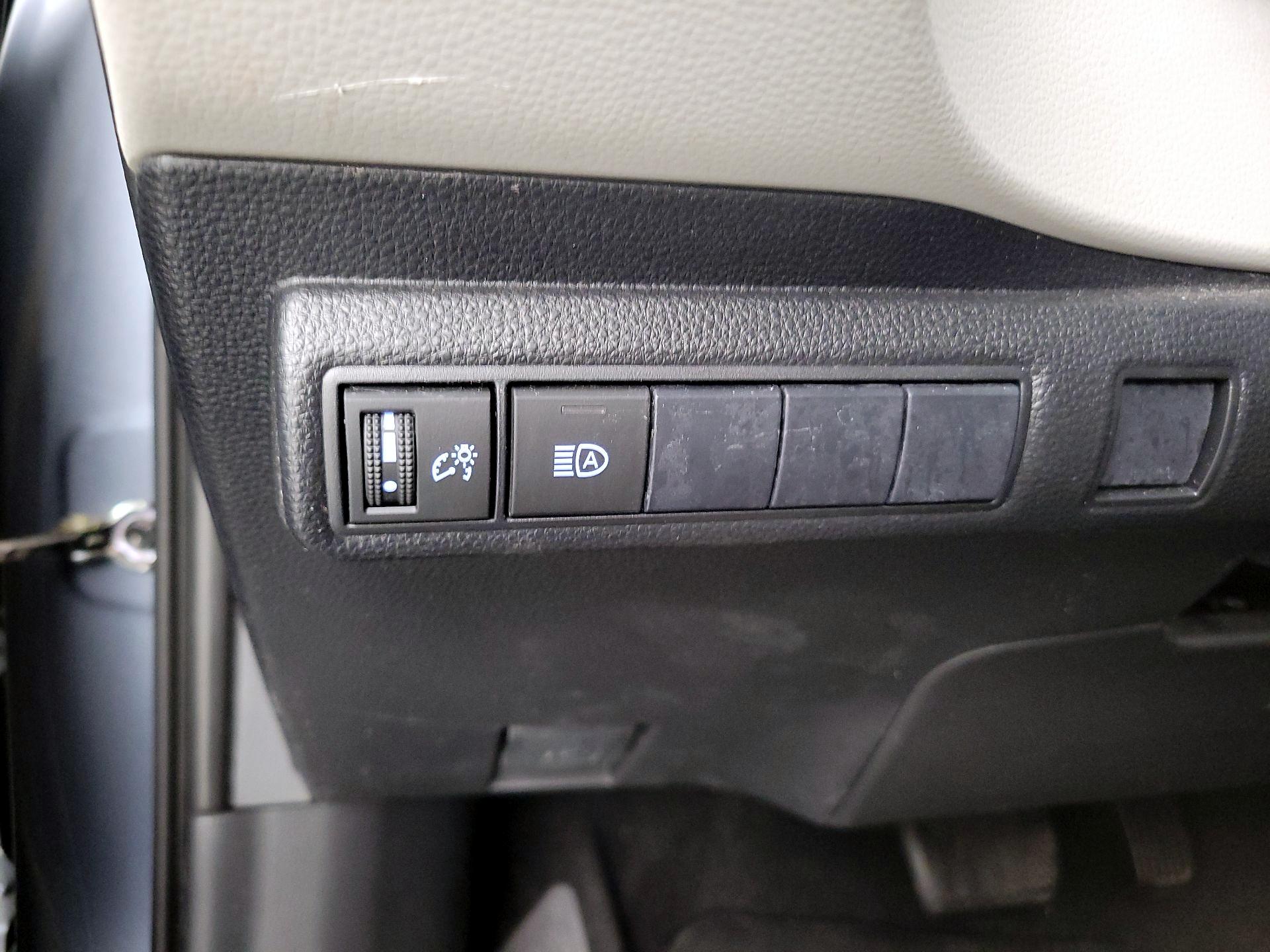 Thumbnail: 2020 Toyota Corolla - 13