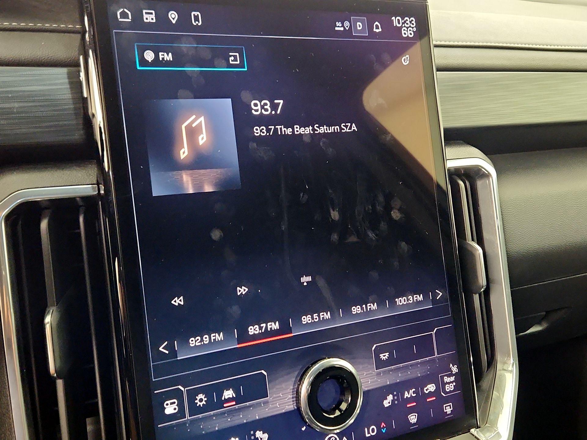 Thumbnail: 2025 GMC Acadia - 15