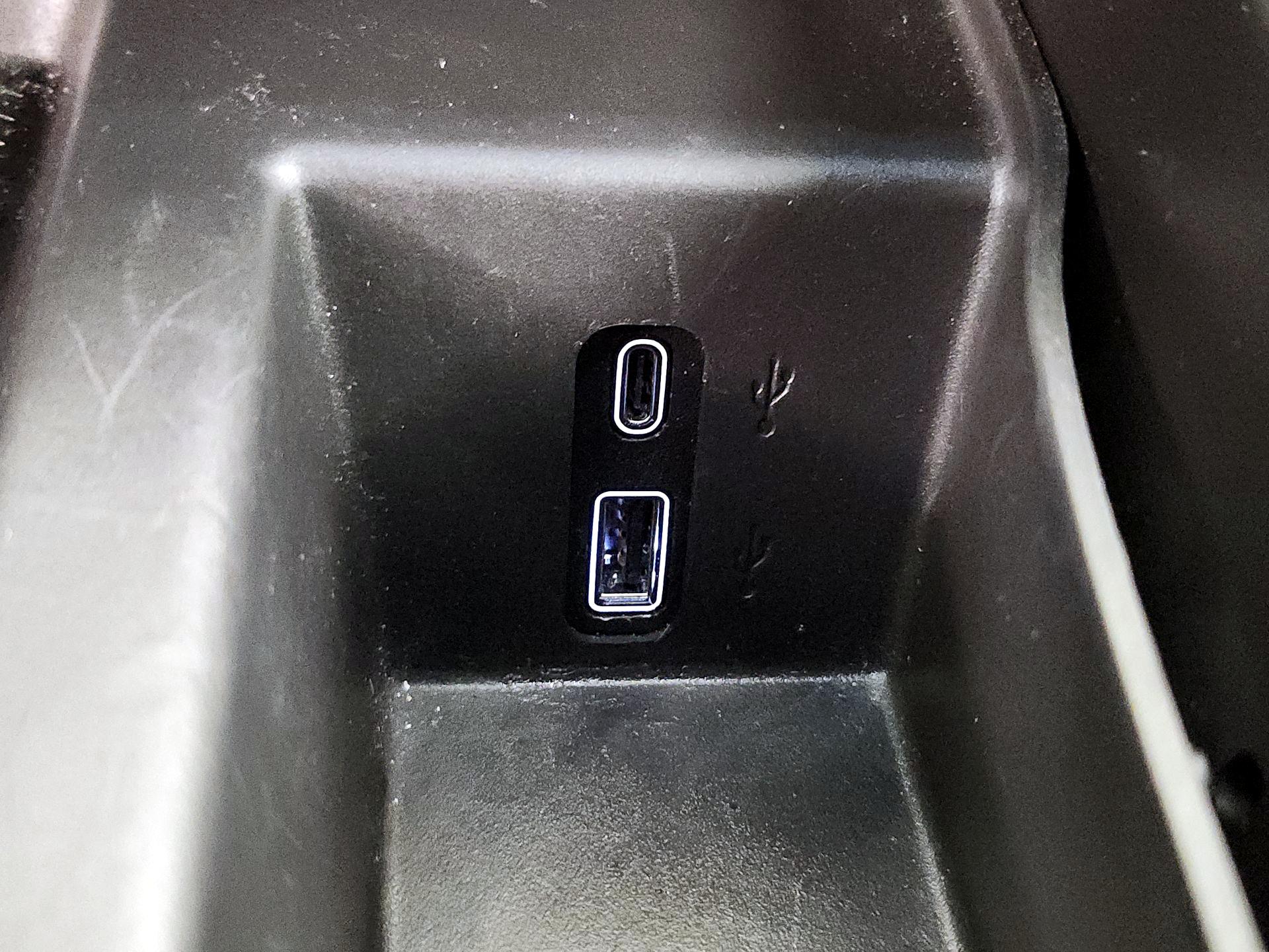 Thumbnail: 2025 GMC Acadia - 18