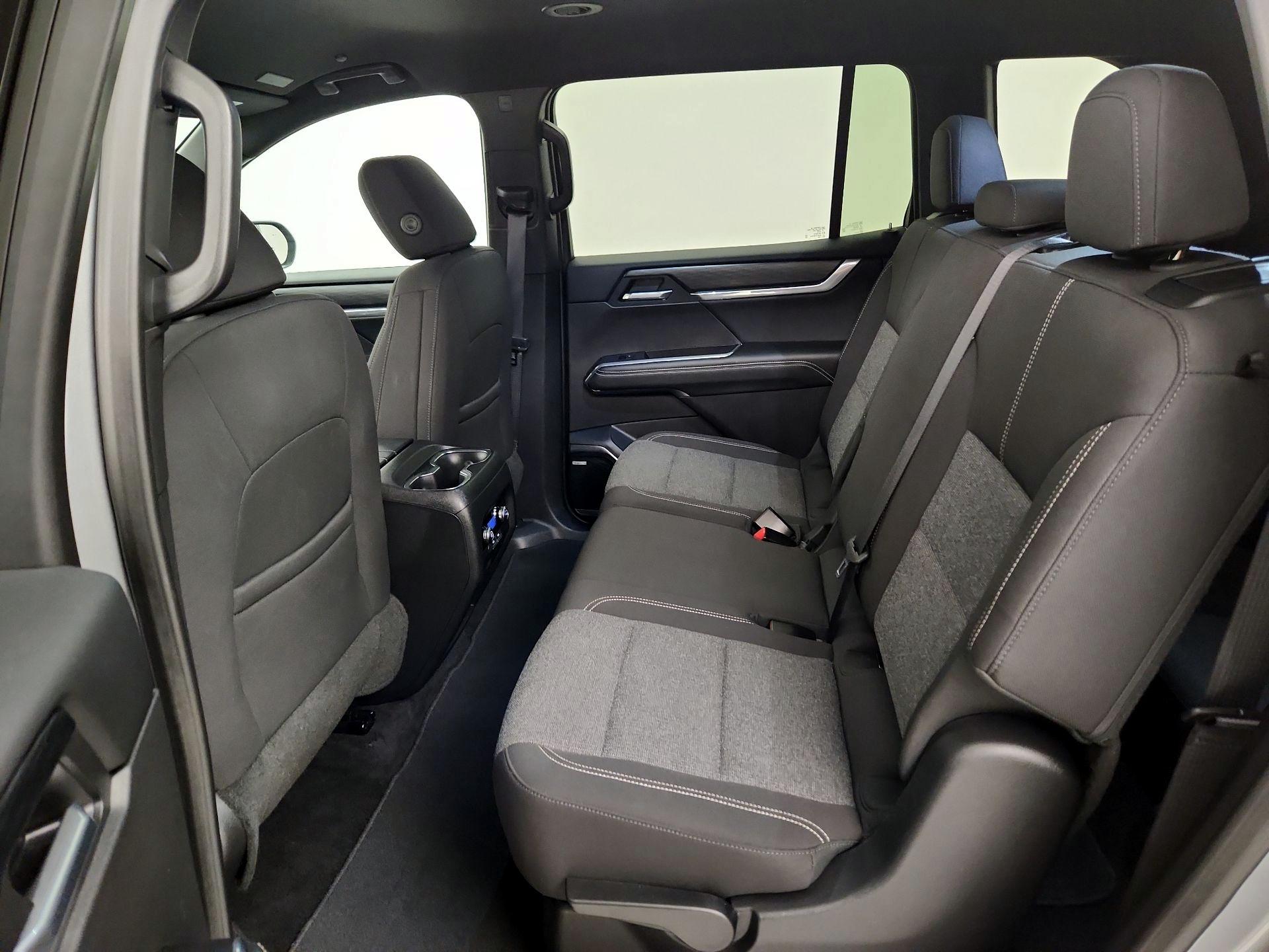 Thumbnail: 2025 GMC Acadia - 19