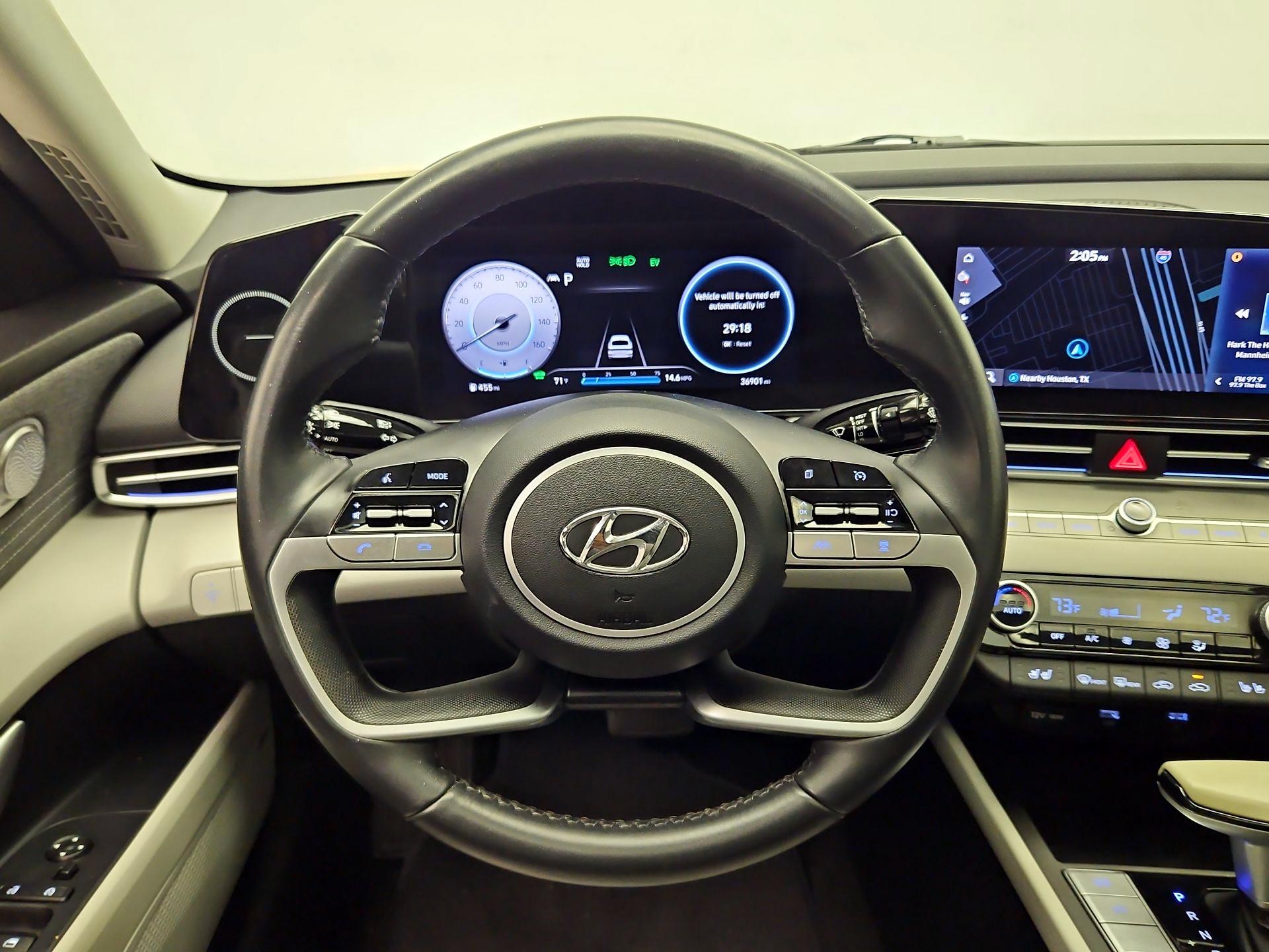 Thumbnail: 2023 Hyundai Elantra - 10