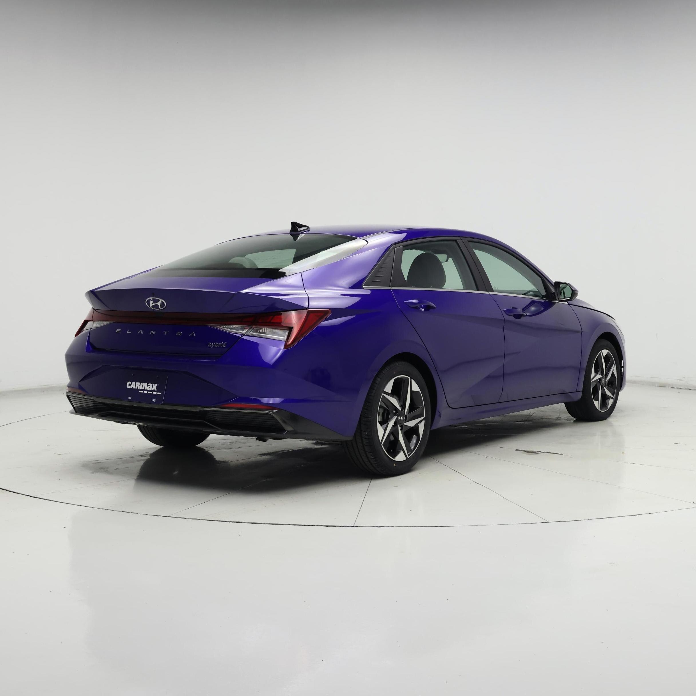 Thumbnail: 2023 Hyundai Elantra - 8