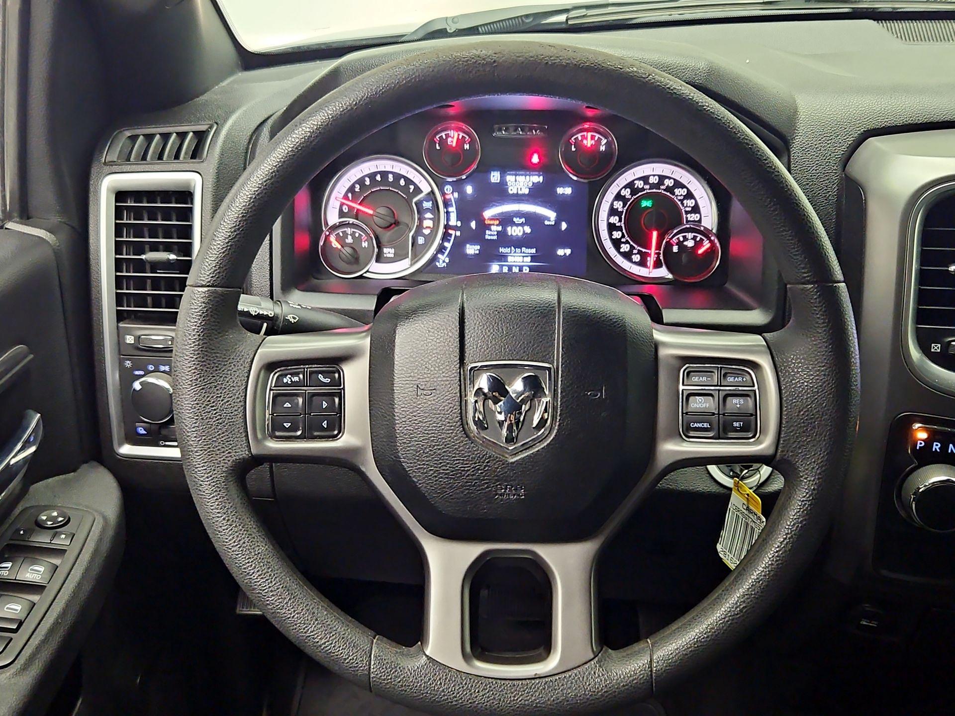 Thumbnail: 2021 RAM 1500 Classic - 10