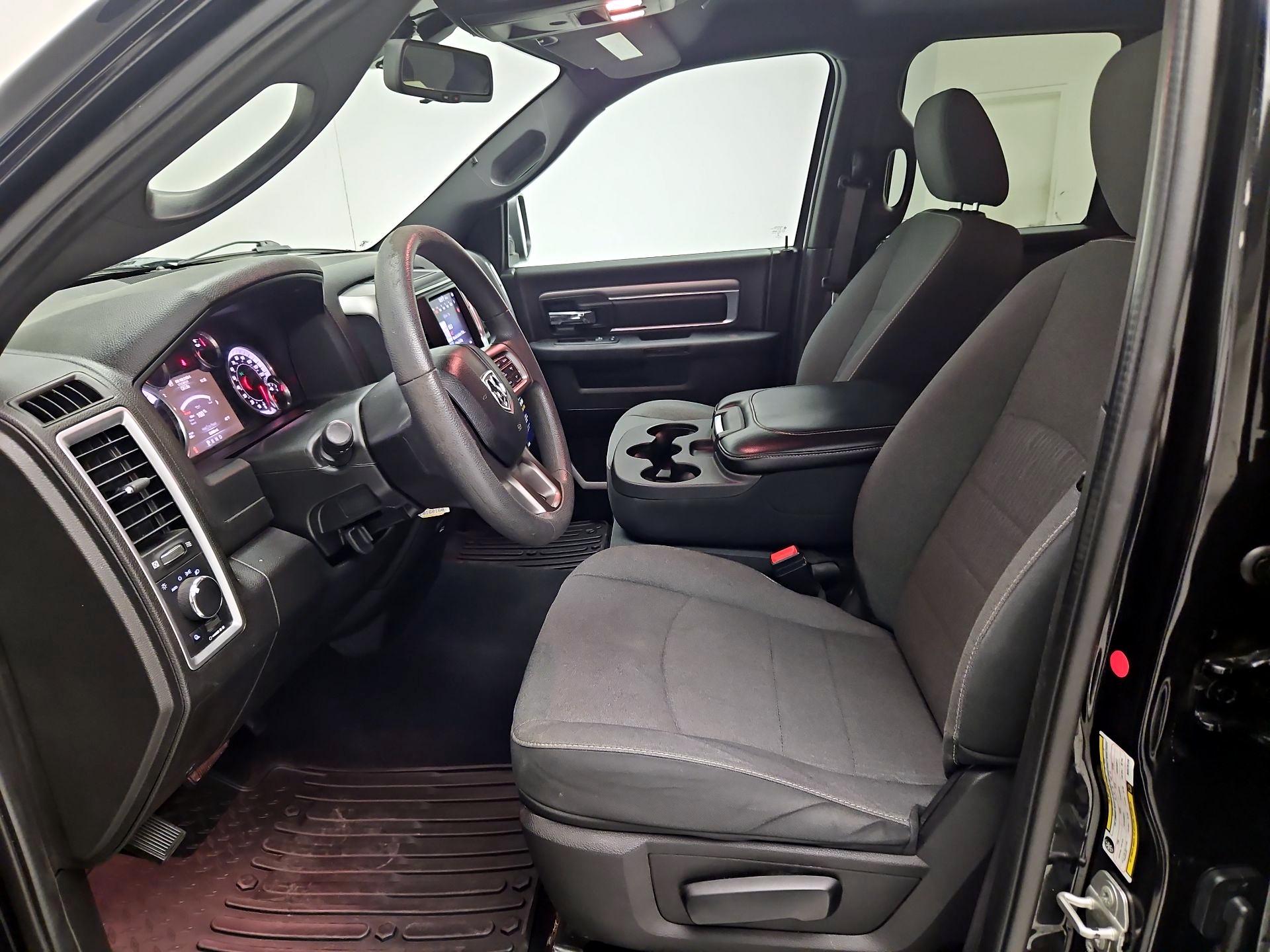 Thumbnail: 2021 RAM 1500 Classic - 11