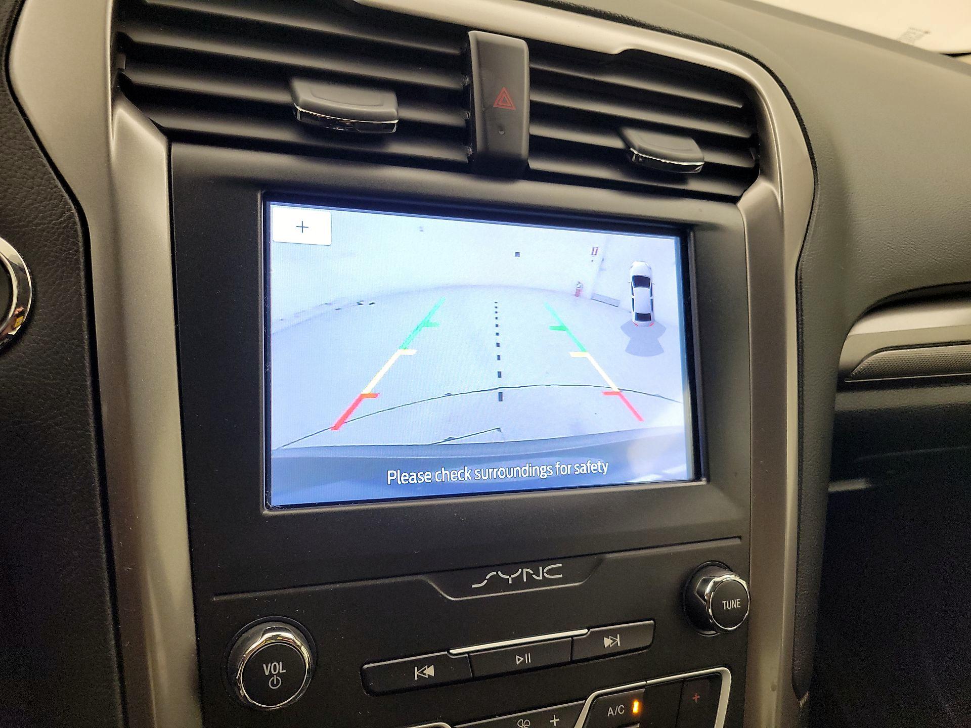 Thumbnail: 2020 Ford Fusion - 15