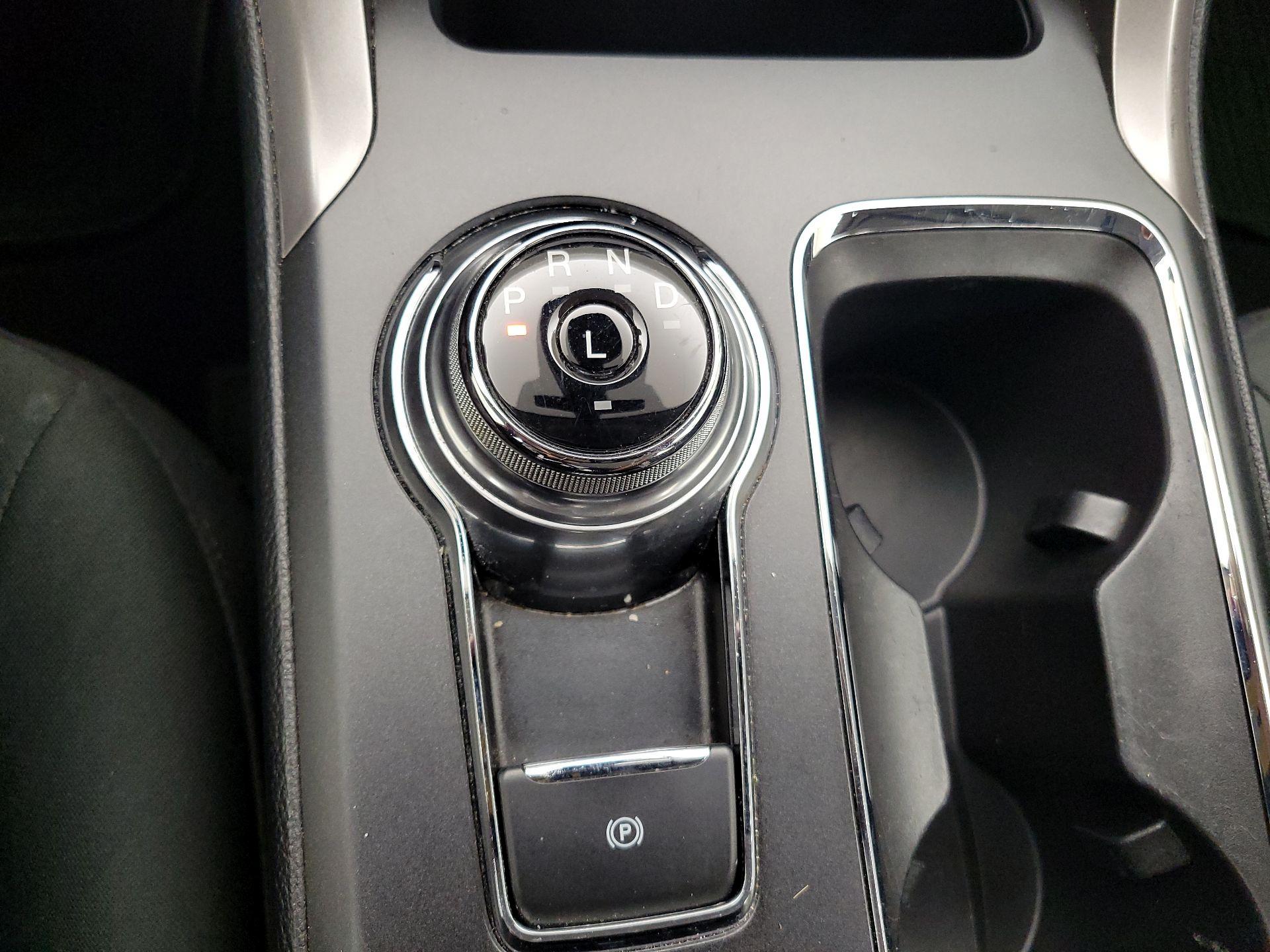 Thumbnail: 2020 Ford Fusion - 18