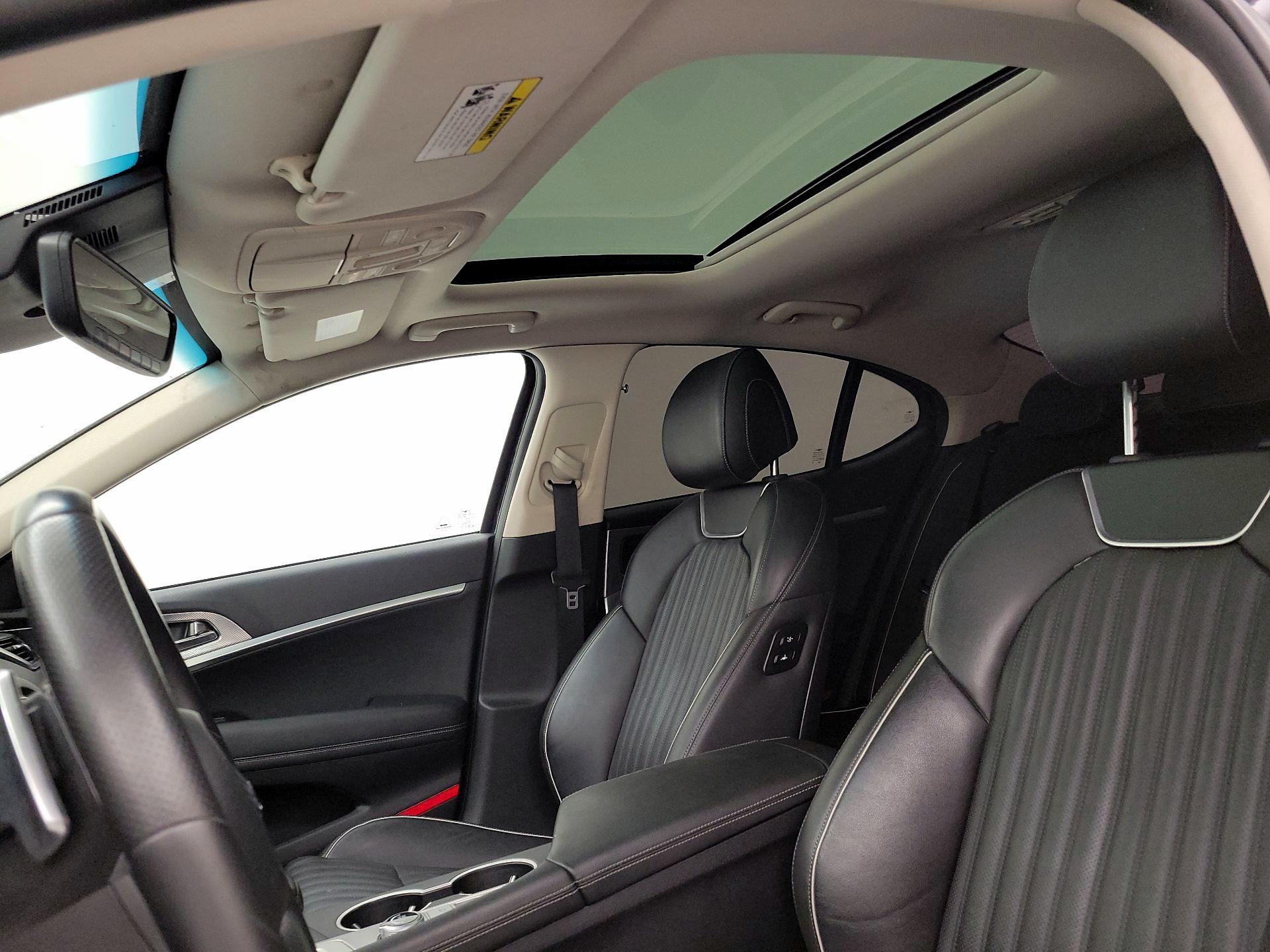 Thumbnail: 2022 Genesis G70 - 19