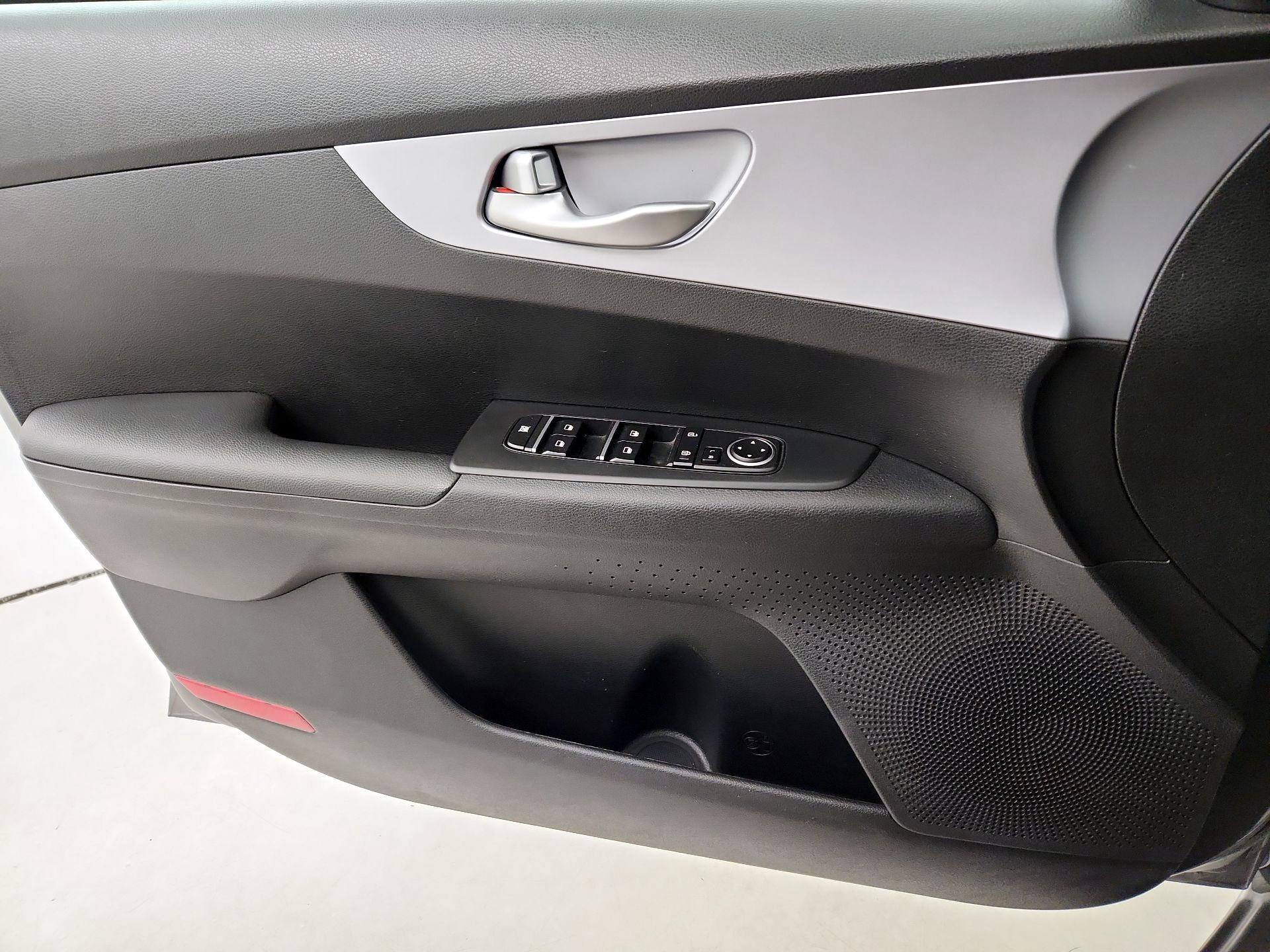 Thumbnail: 2024 Kia Forte - 12