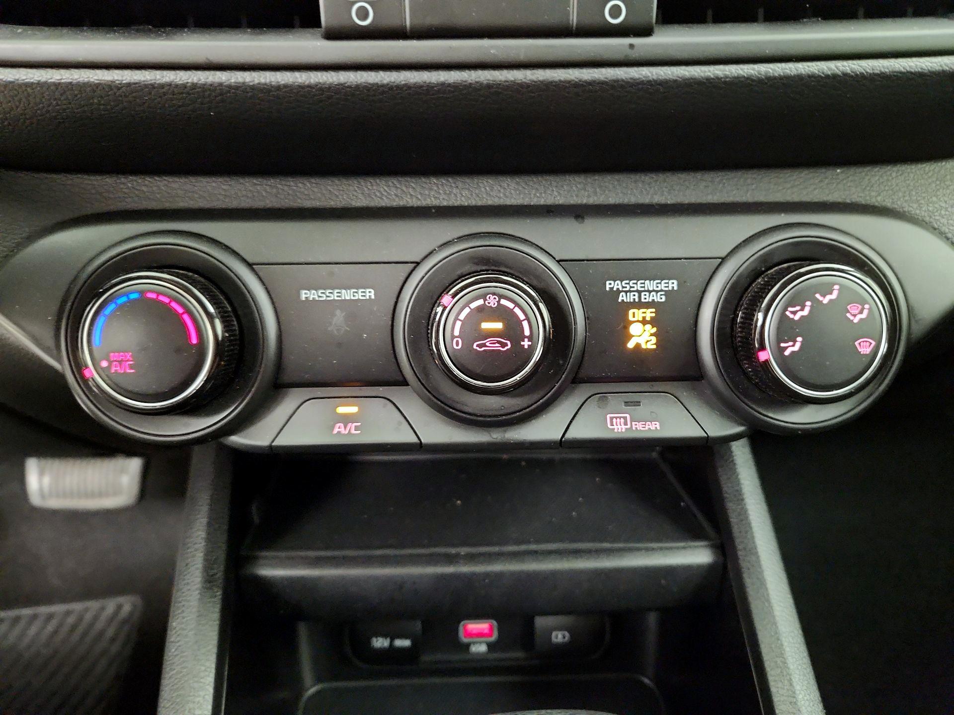 Thumbnail: 2024 Kia Forte - 16