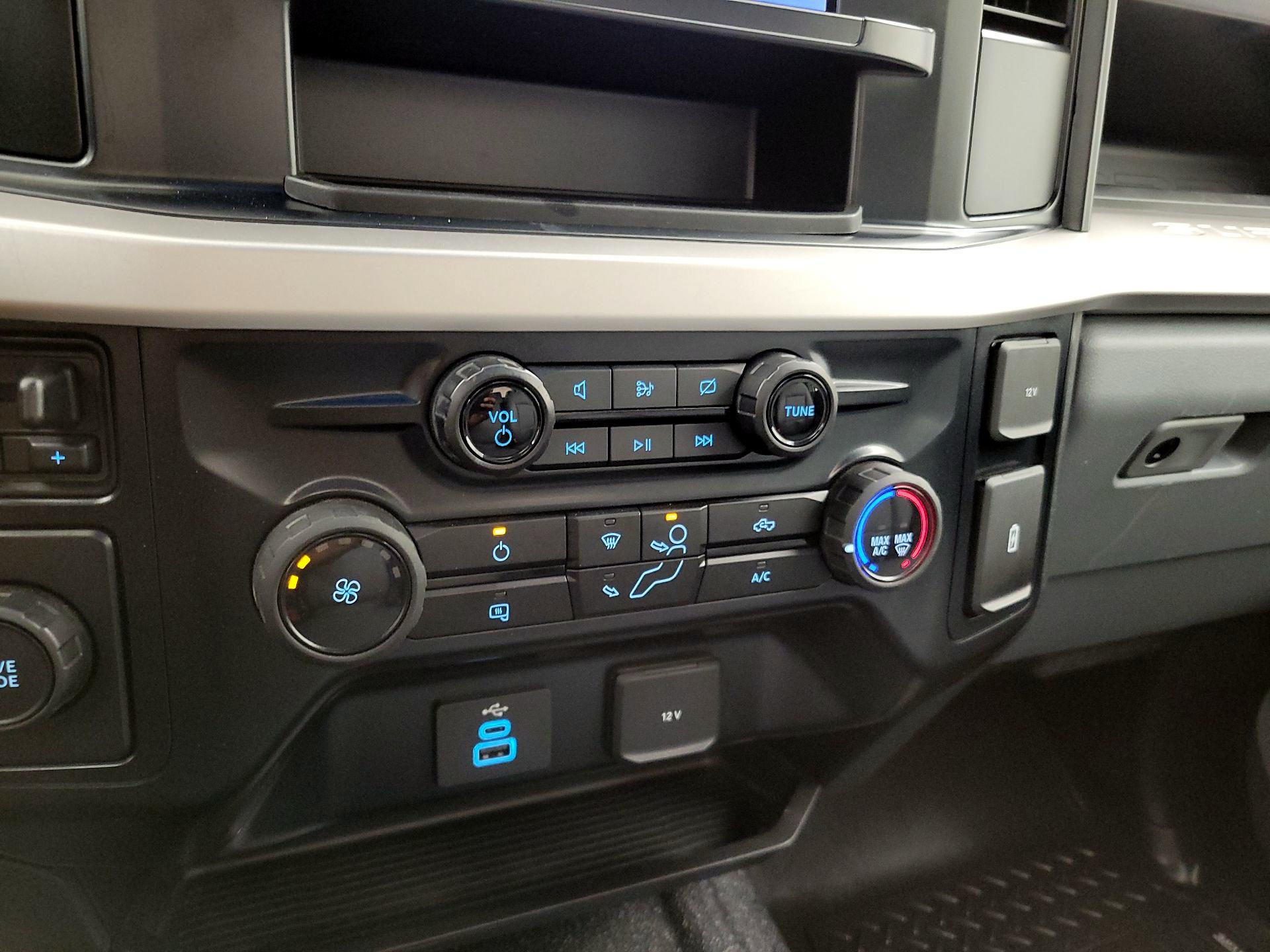 Thumbnail: 2024 Ford F-250 - 16