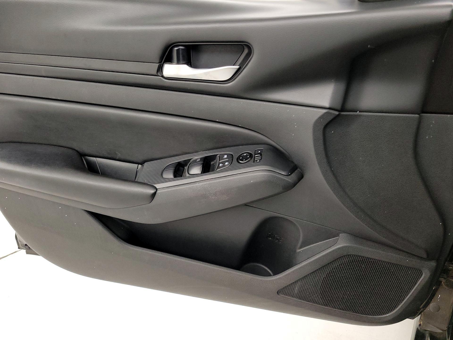 Thumbnail: 2021 Nissan Altima - 12