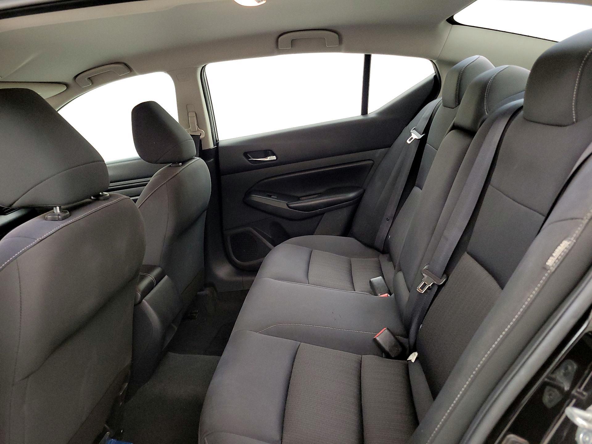 Thumbnail: 2021 Nissan Altima - 19