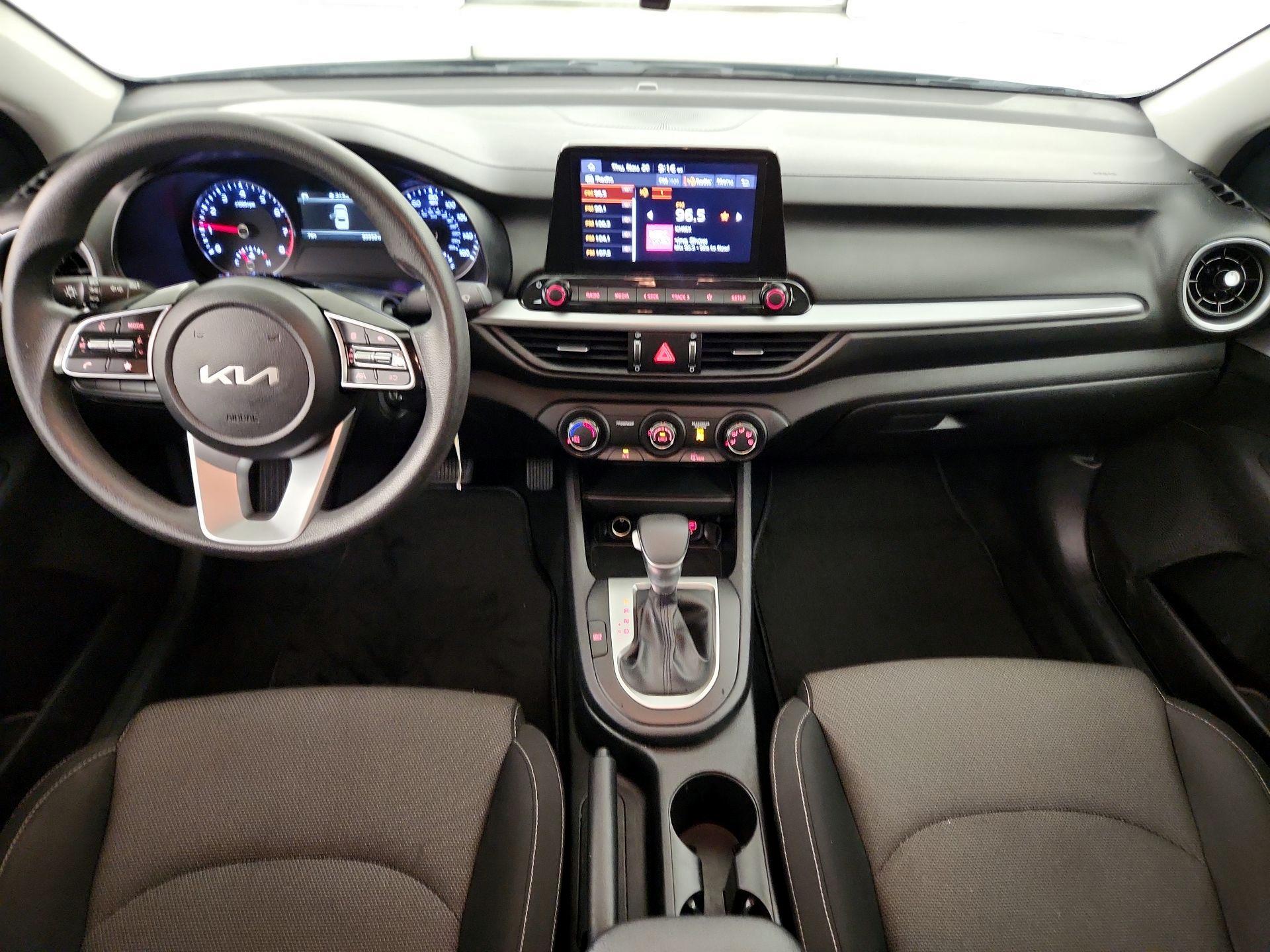 Thumbnail: 2024 Kia Forte - 9