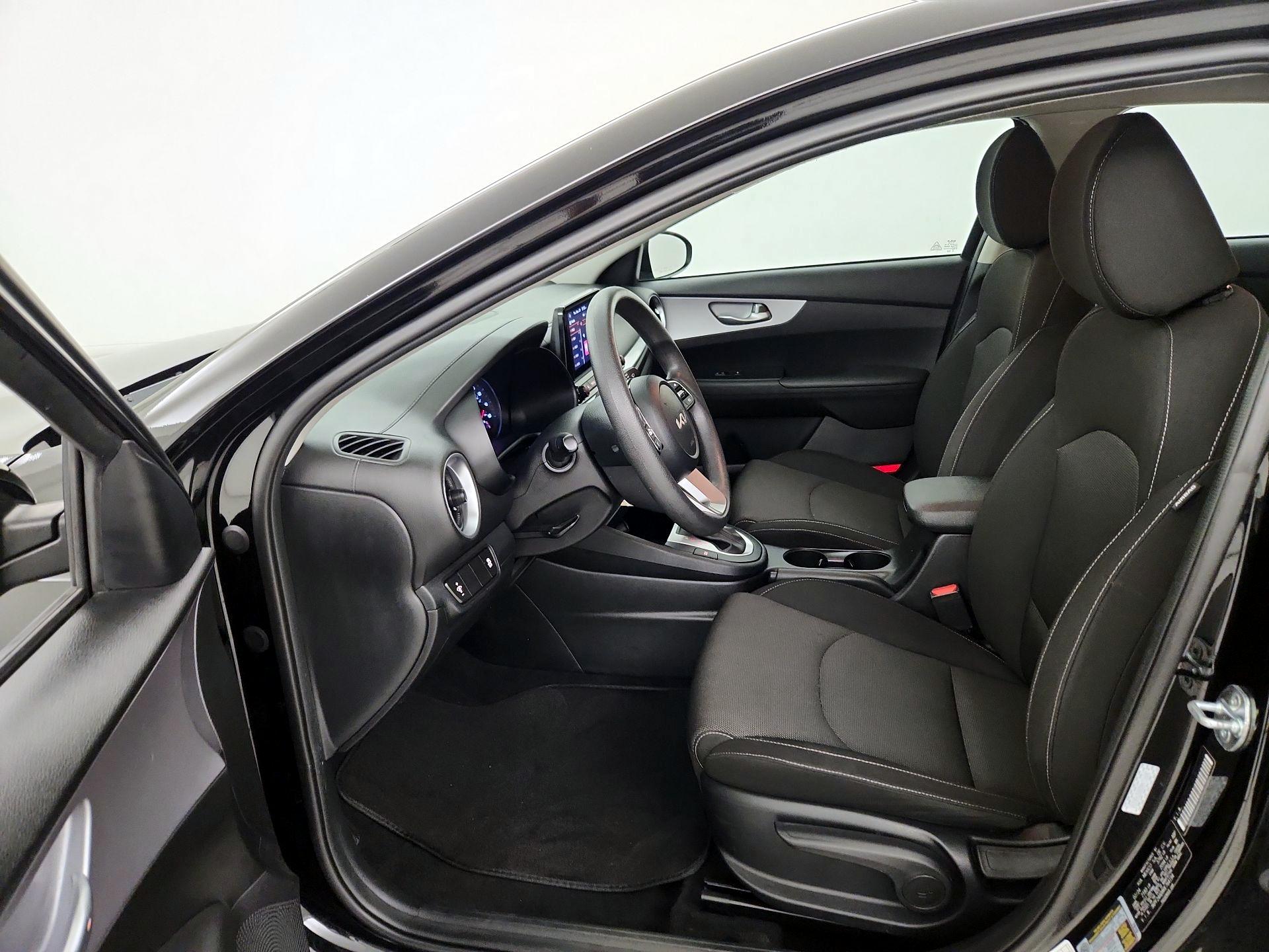 Thumbnail: 2024 Kia Forte - 11