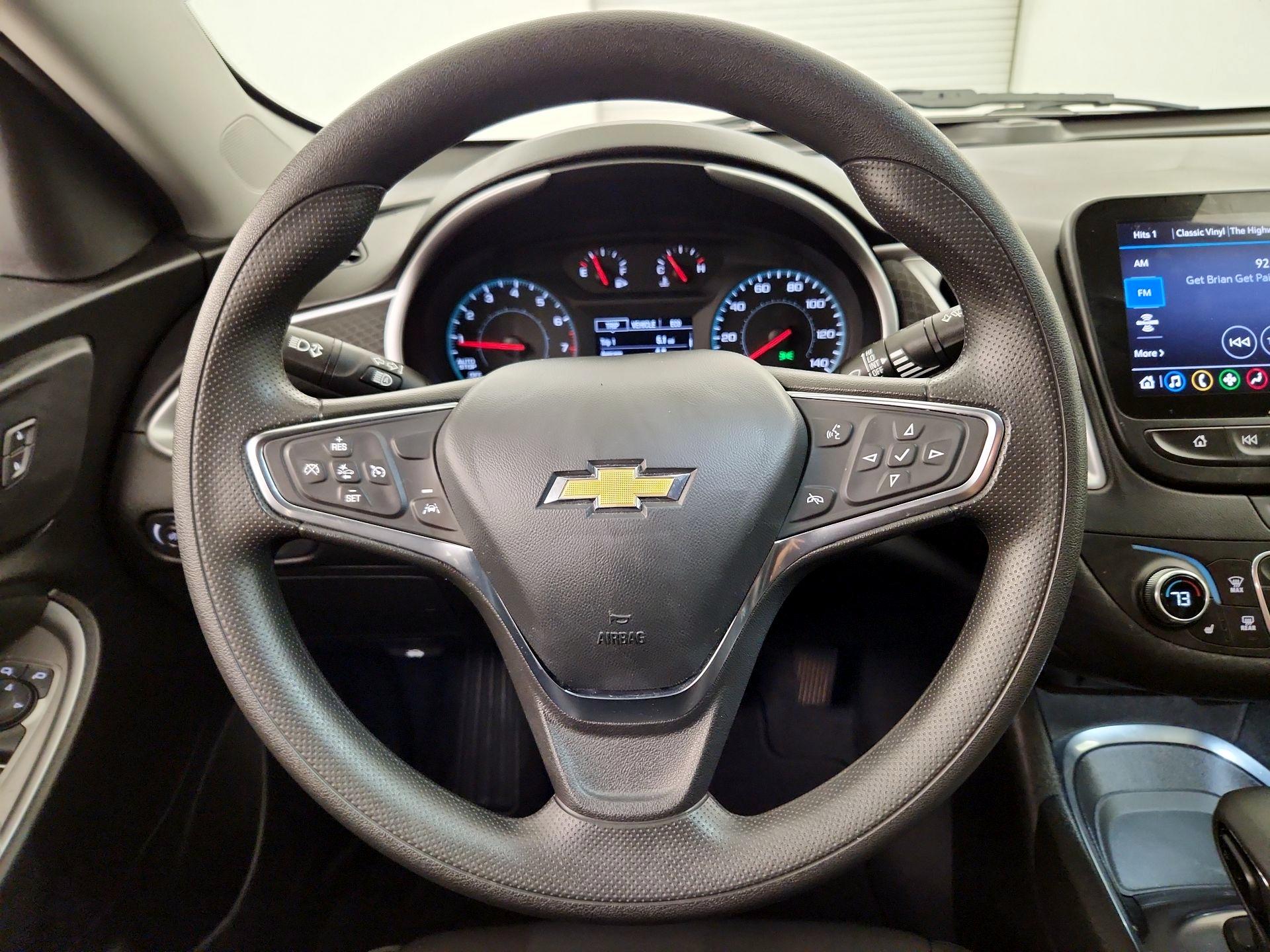 Thumbnail: 2023 Chevrolet Malibu - 10