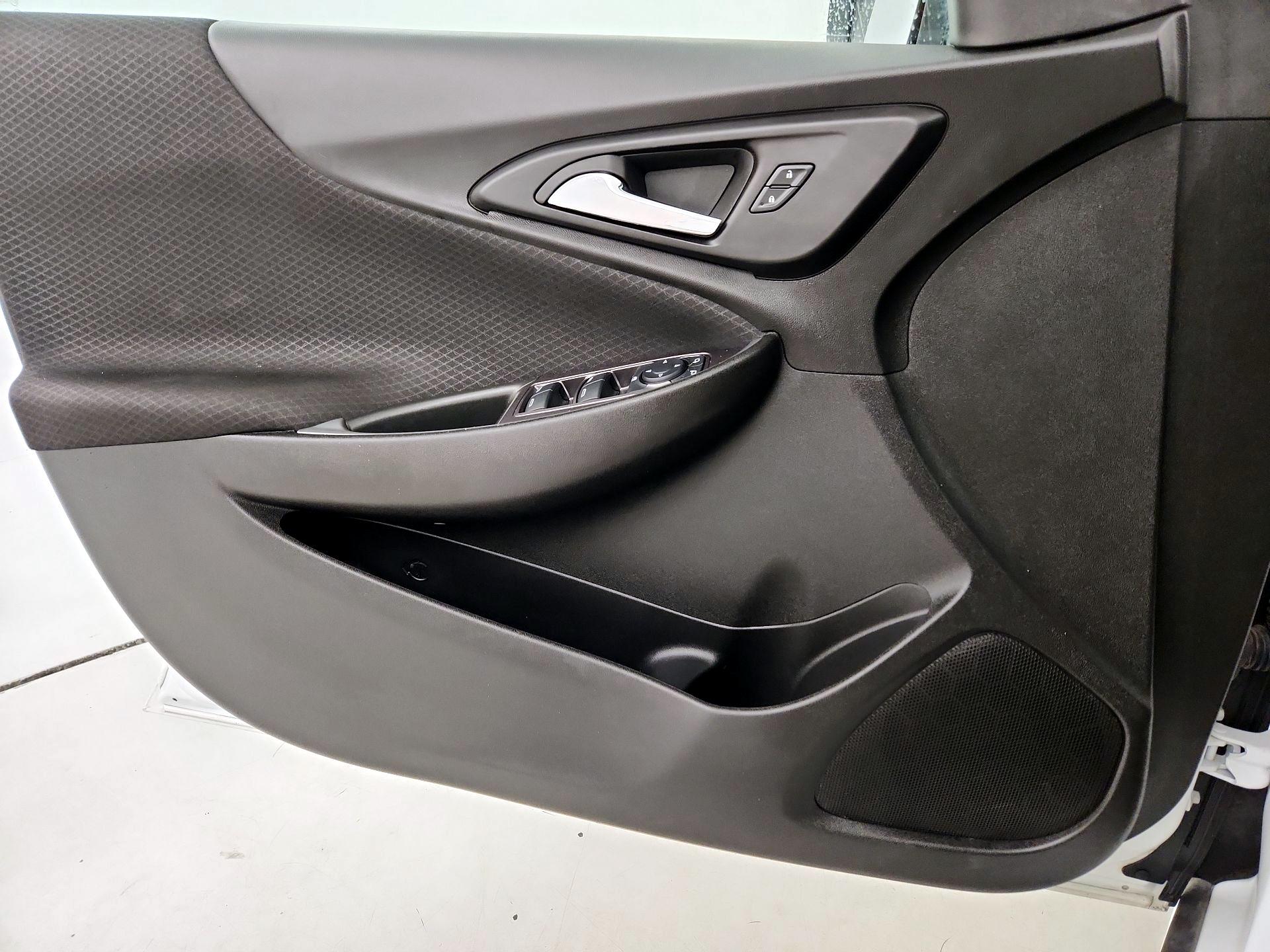 Thumbnail: 2023 Chevrolet Malibu - 12