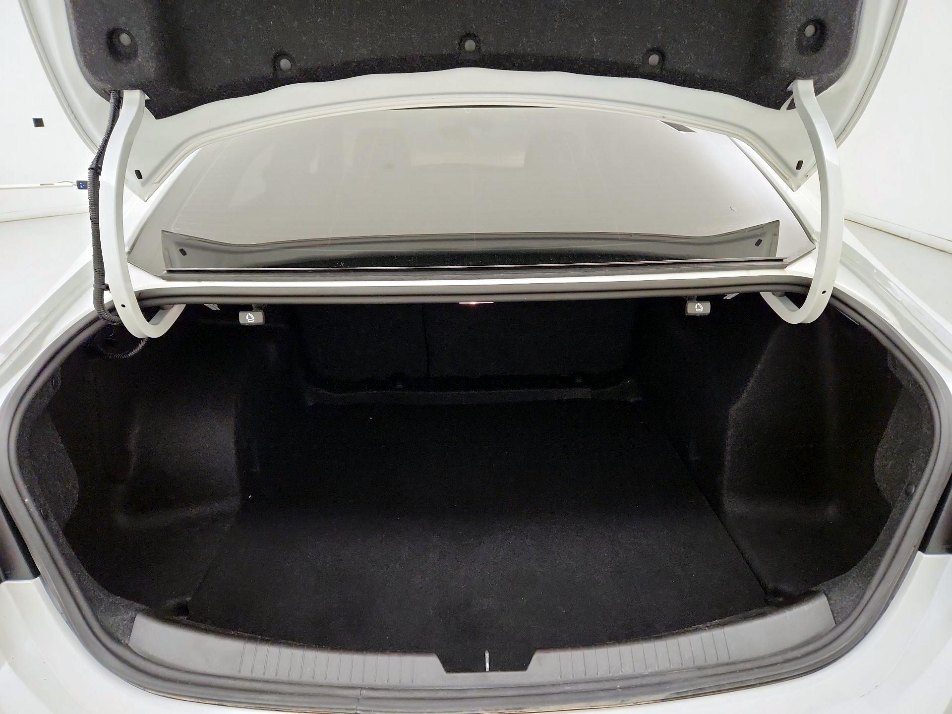 Thumbnail: 2023 Chevrolet Malibu - 20