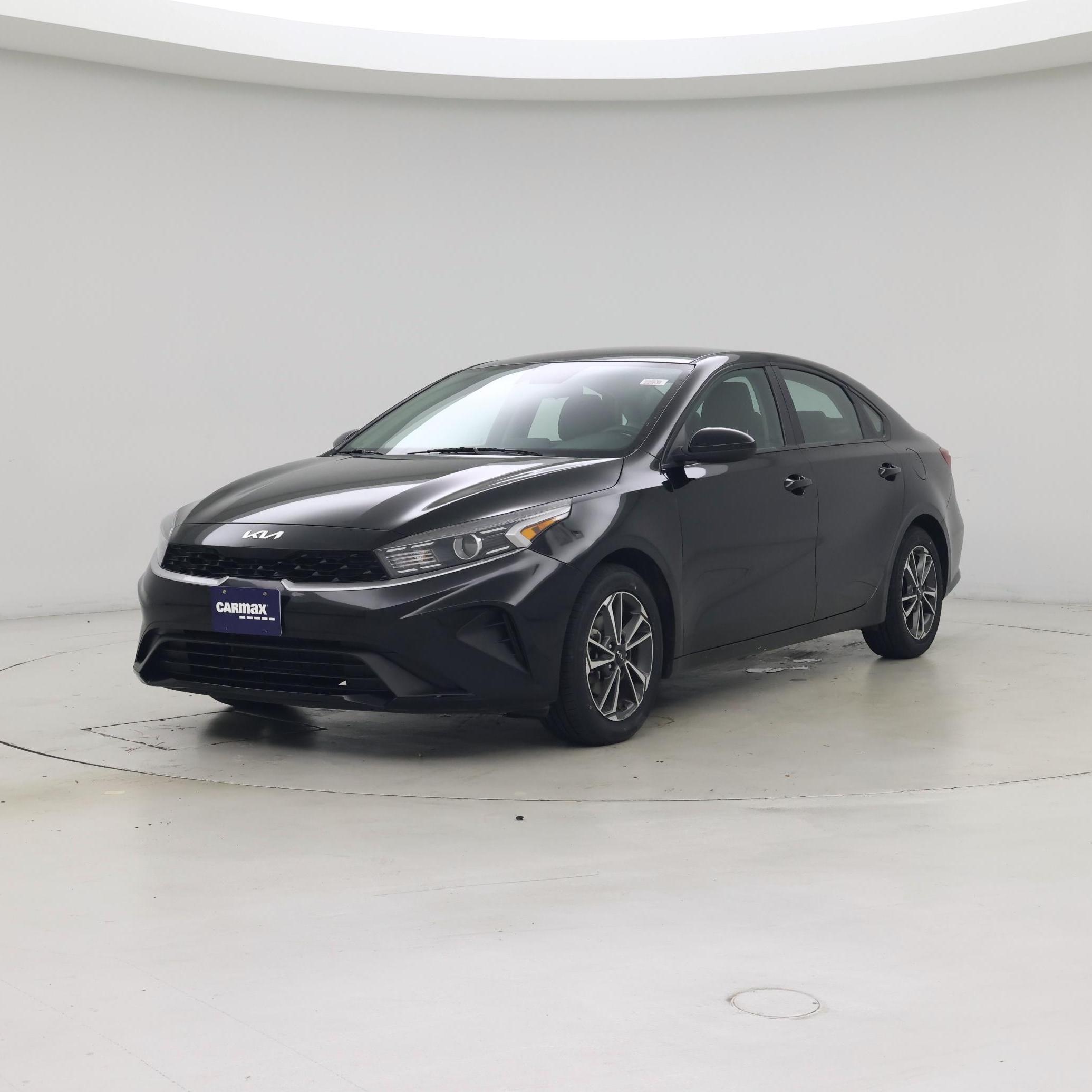 Thumbnail: 2022 Kia Forte - 4