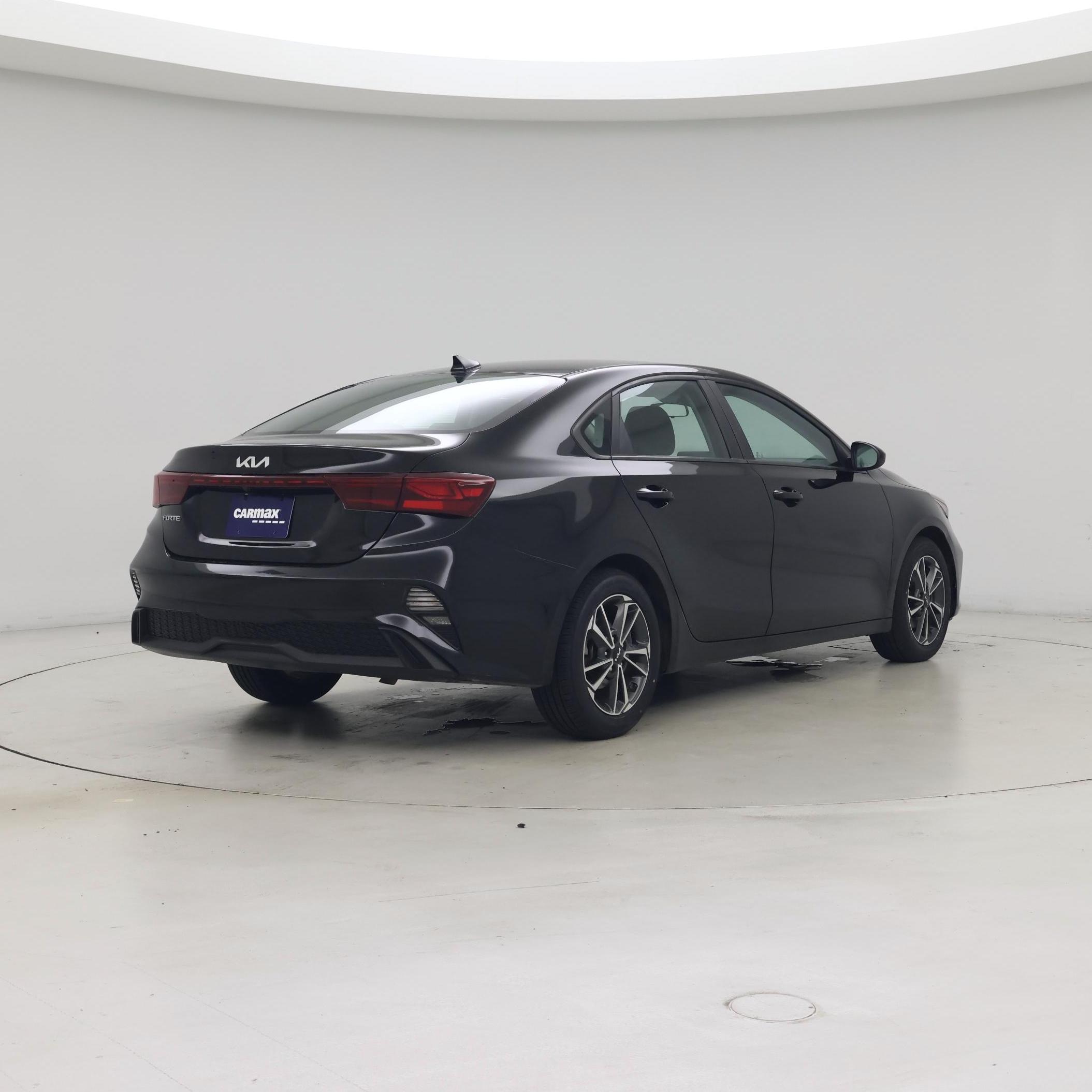 Thumbnail: 2022 Kia Forte - 8