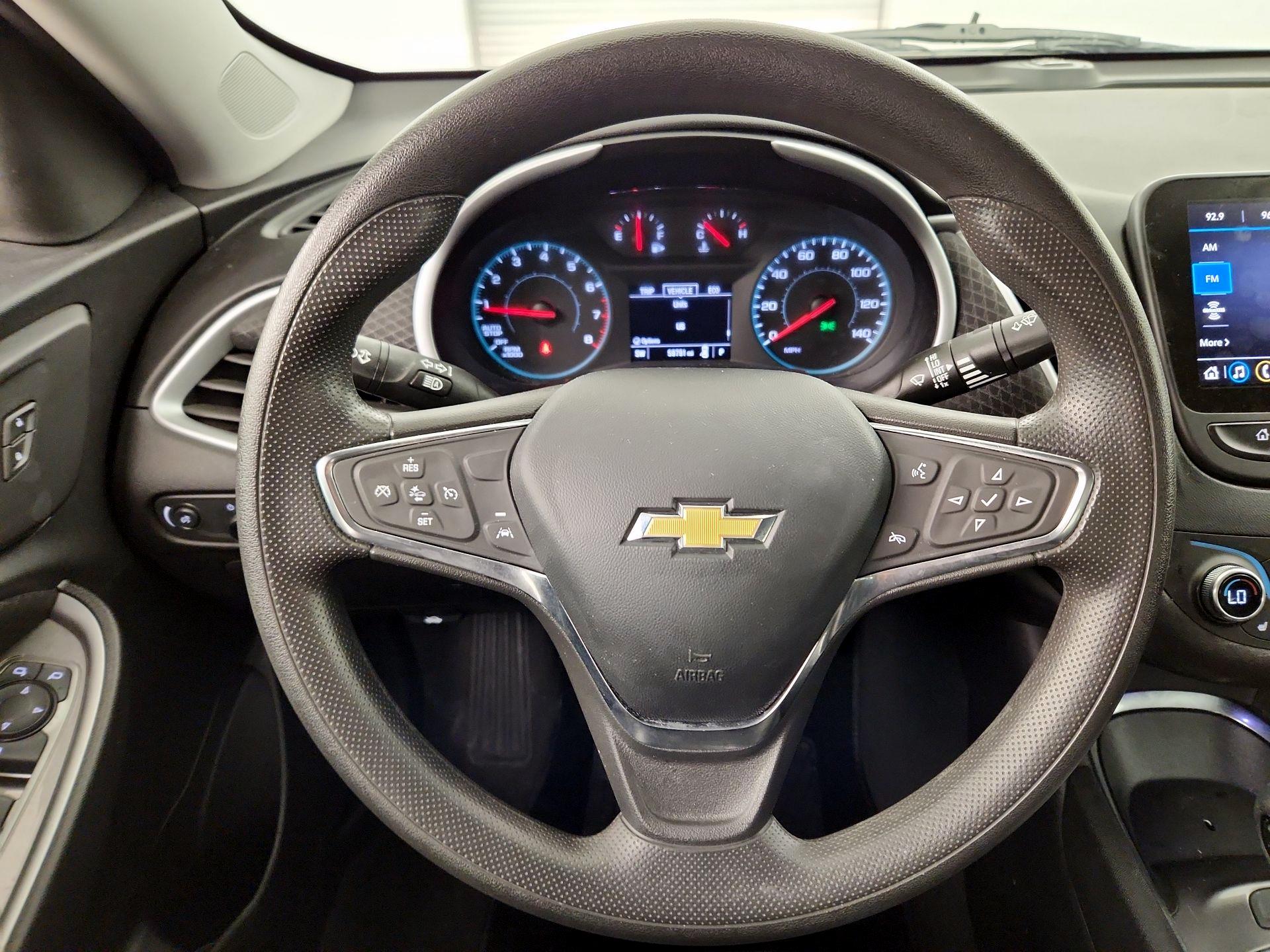 Thumbnail: 2023 Chevrolet Malibu - 10