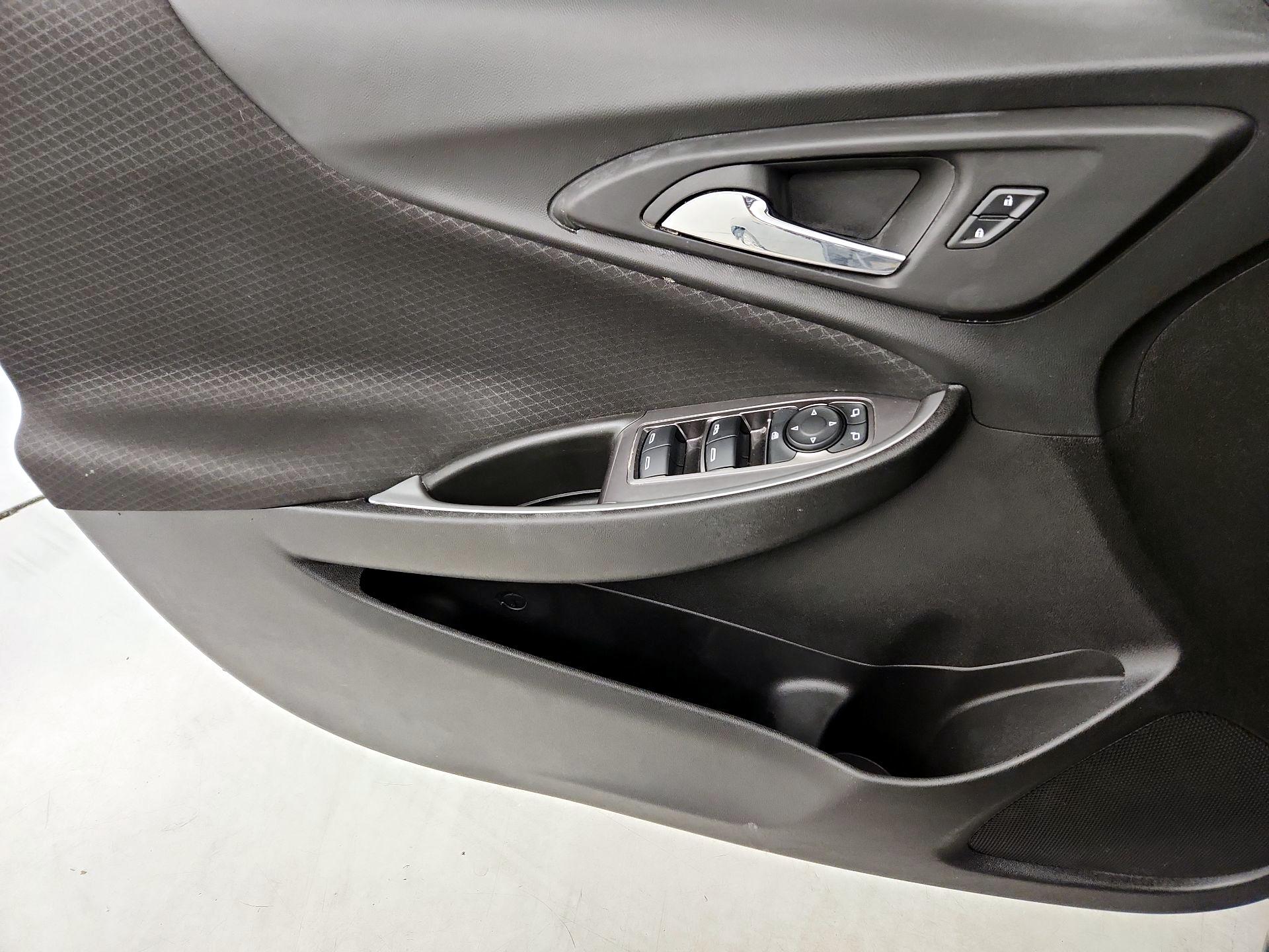 Thumbnail: 2023 Chevrolet Malibu - 12