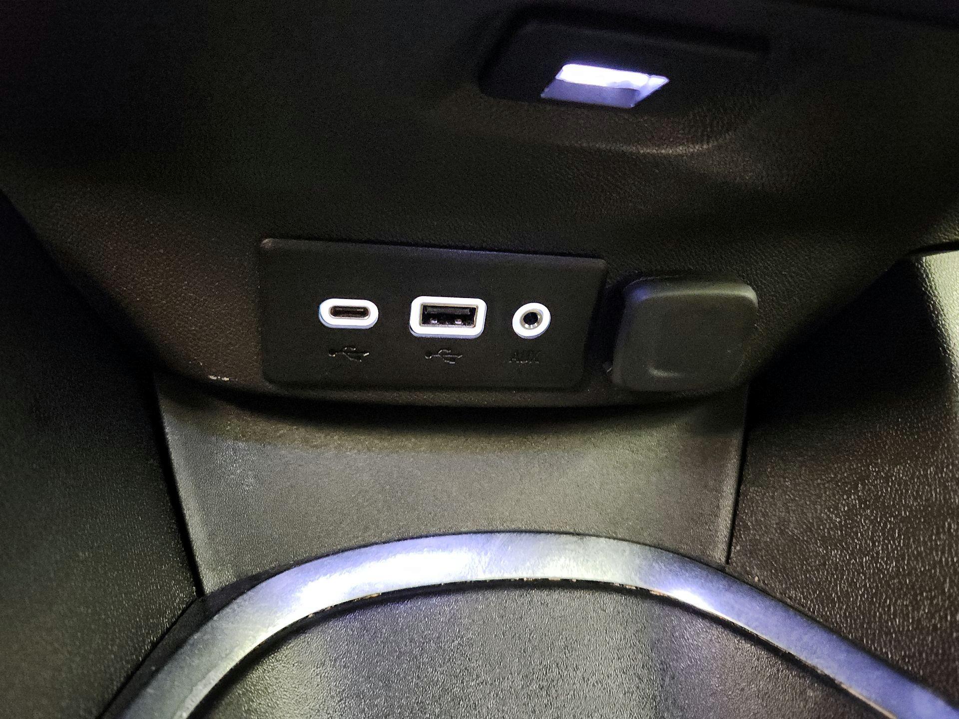 Thumbnail: 2023 Chevrolet Malibu - 18