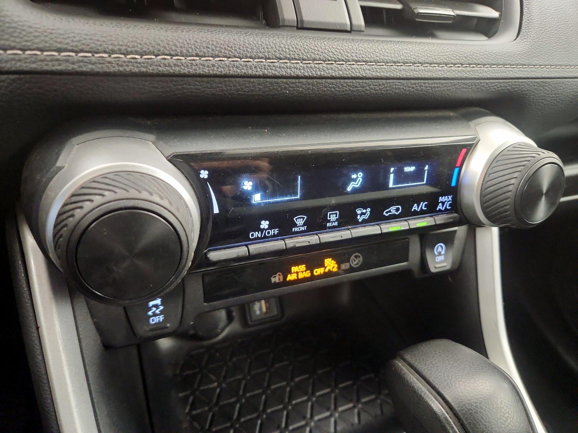 Thumbnail: 2024 Toyota RAV4 - 16