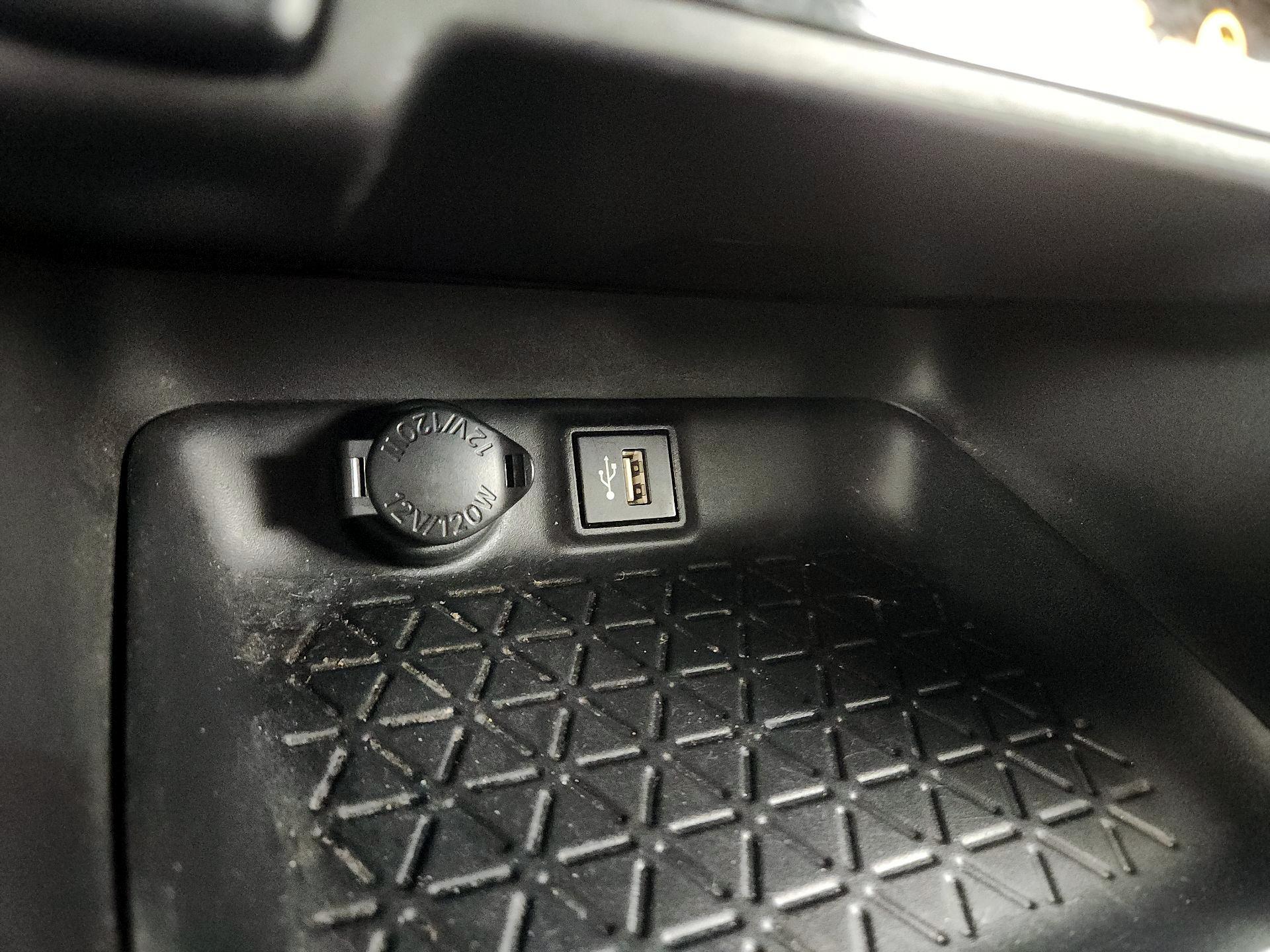 Thumbnail: 2024 Toyota RAV4 - 18