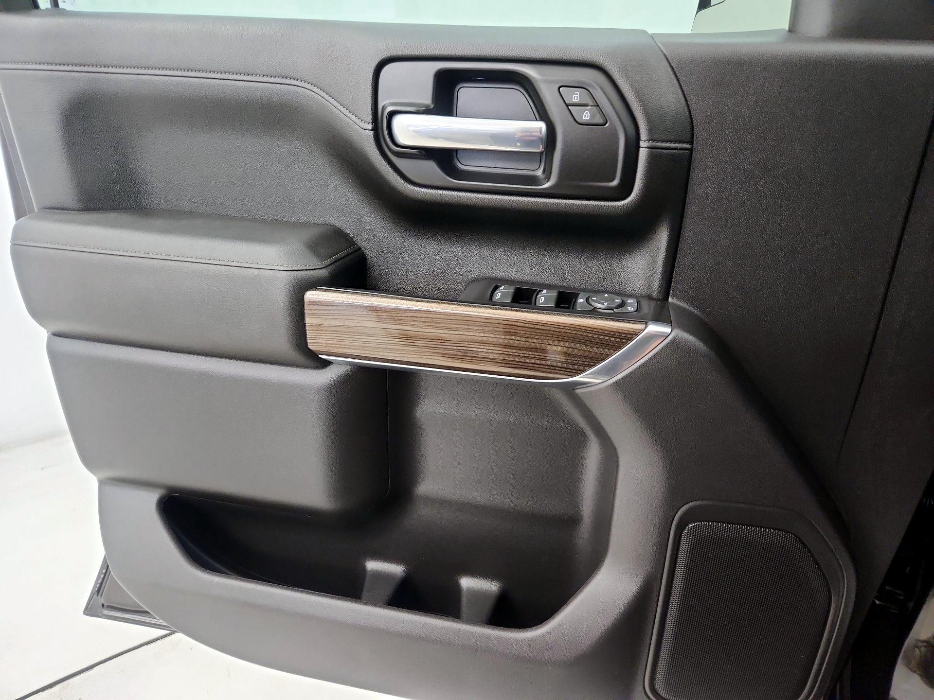 Thumbnail: 2020 Chevrolet Silverado 1500 - 12