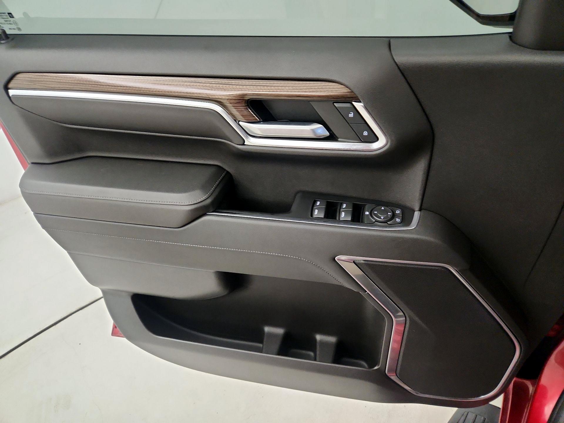 Thumbnail: 2022 Chevrolet Silverado 1500 - 12