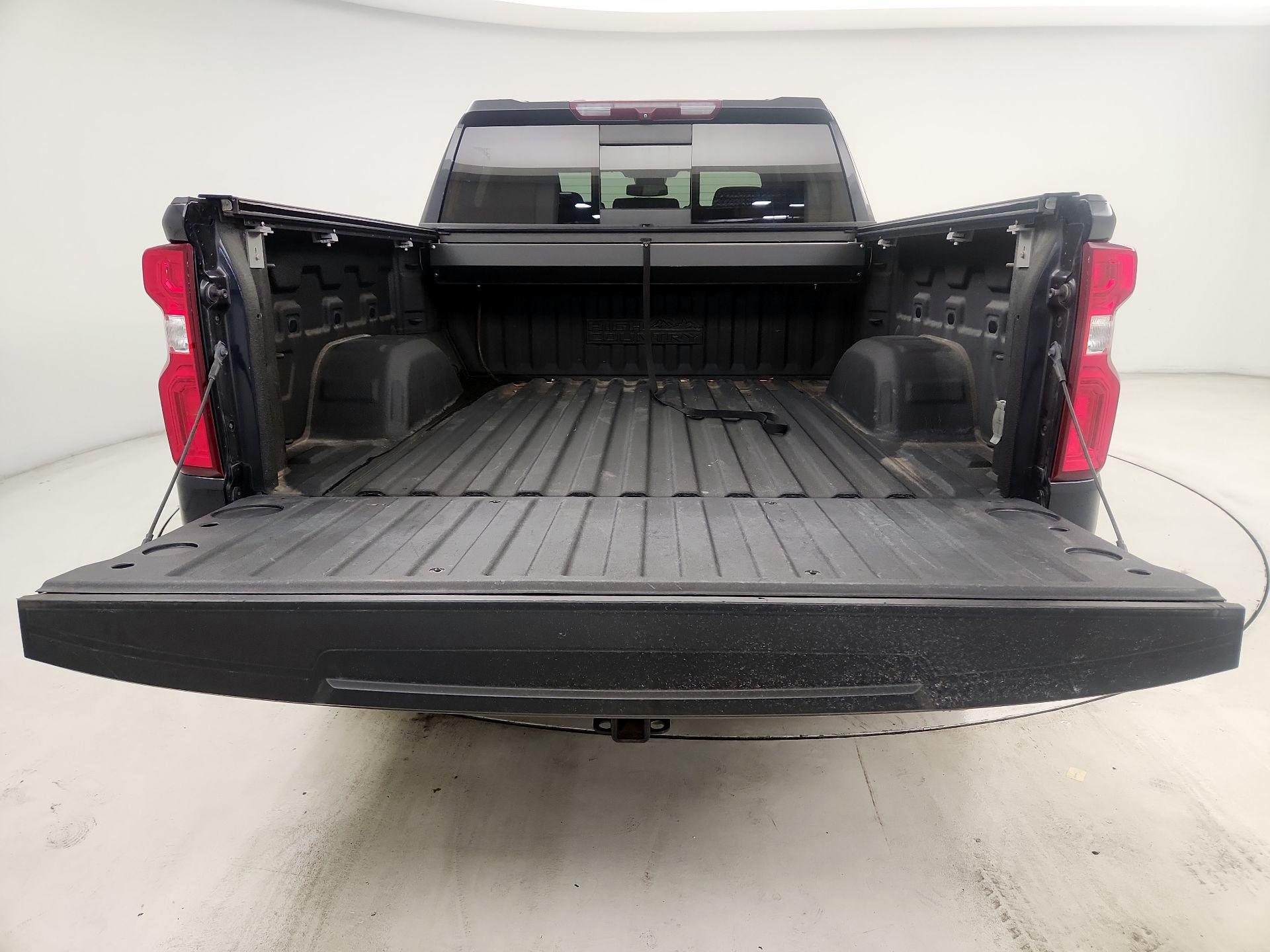 Thumbnail: 2022 Chevrolet Silverado 1500 - 16