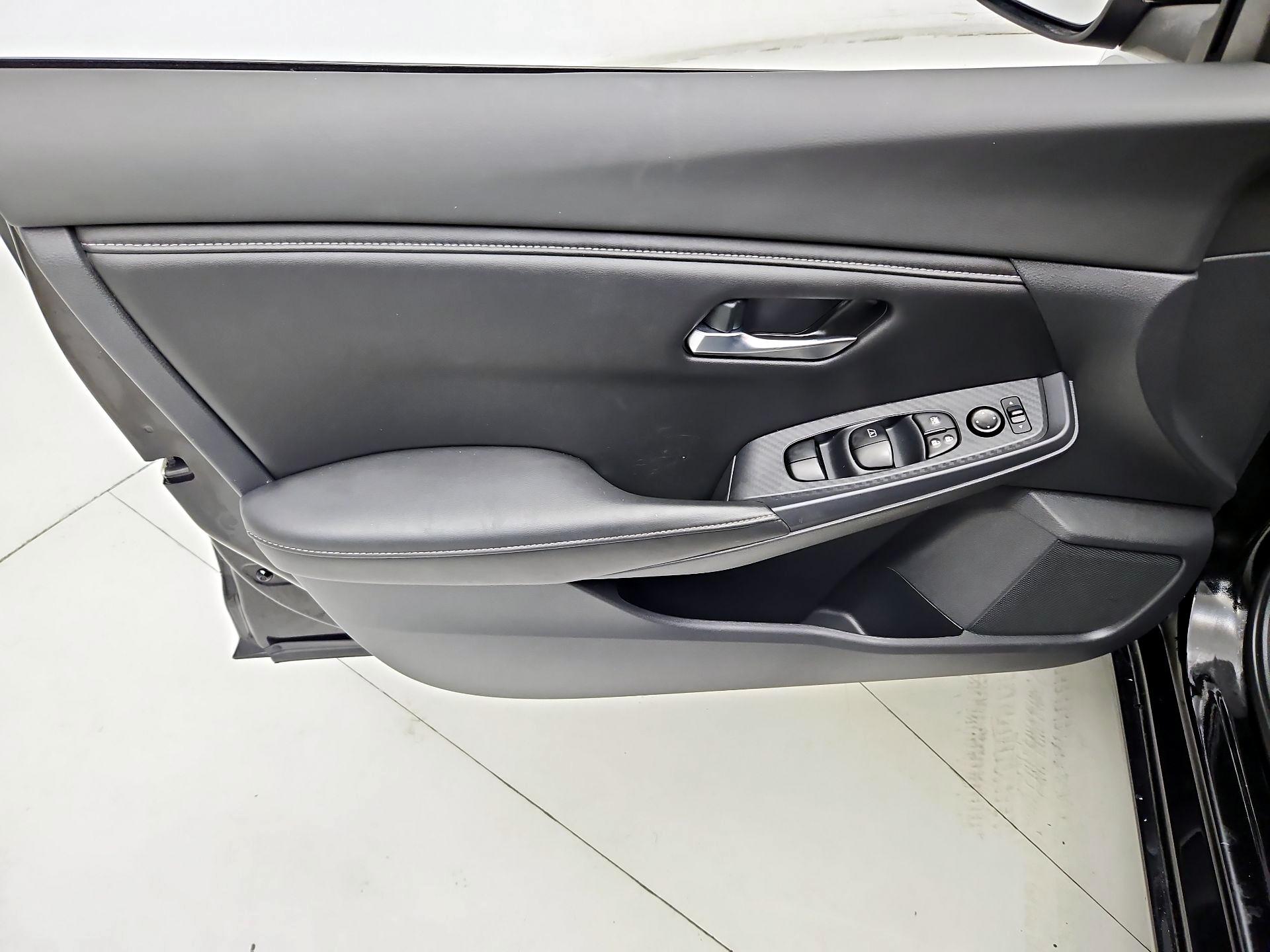 Thumbnail: 2023 Nissan Sentra - 12