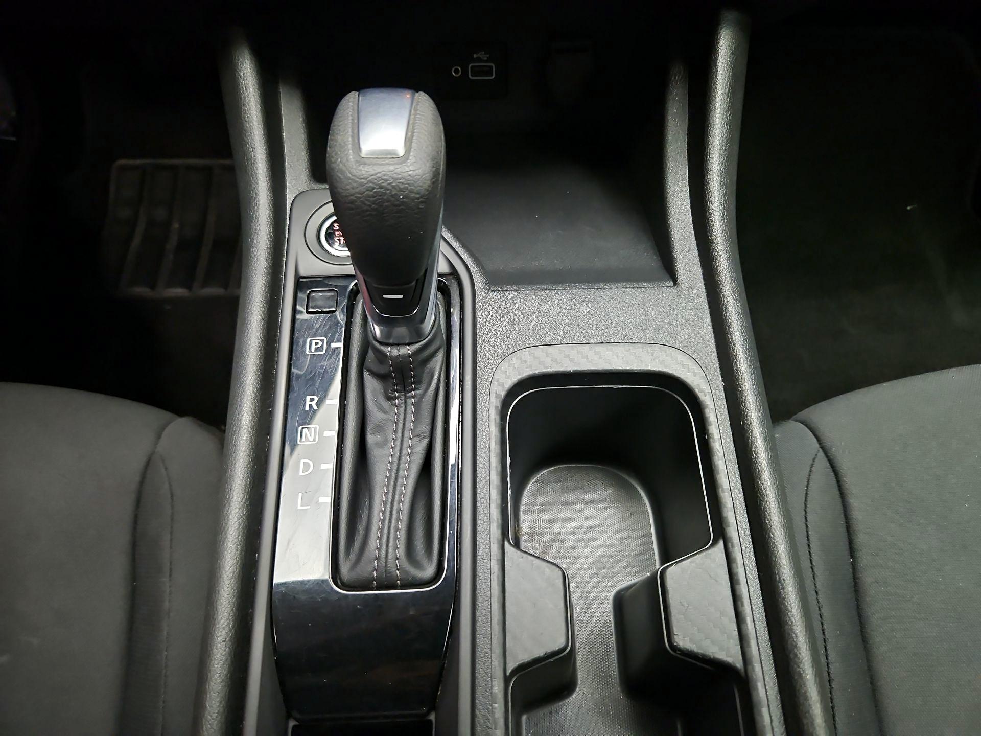 Thumbnail: 2023 Nissan Sentra - 17