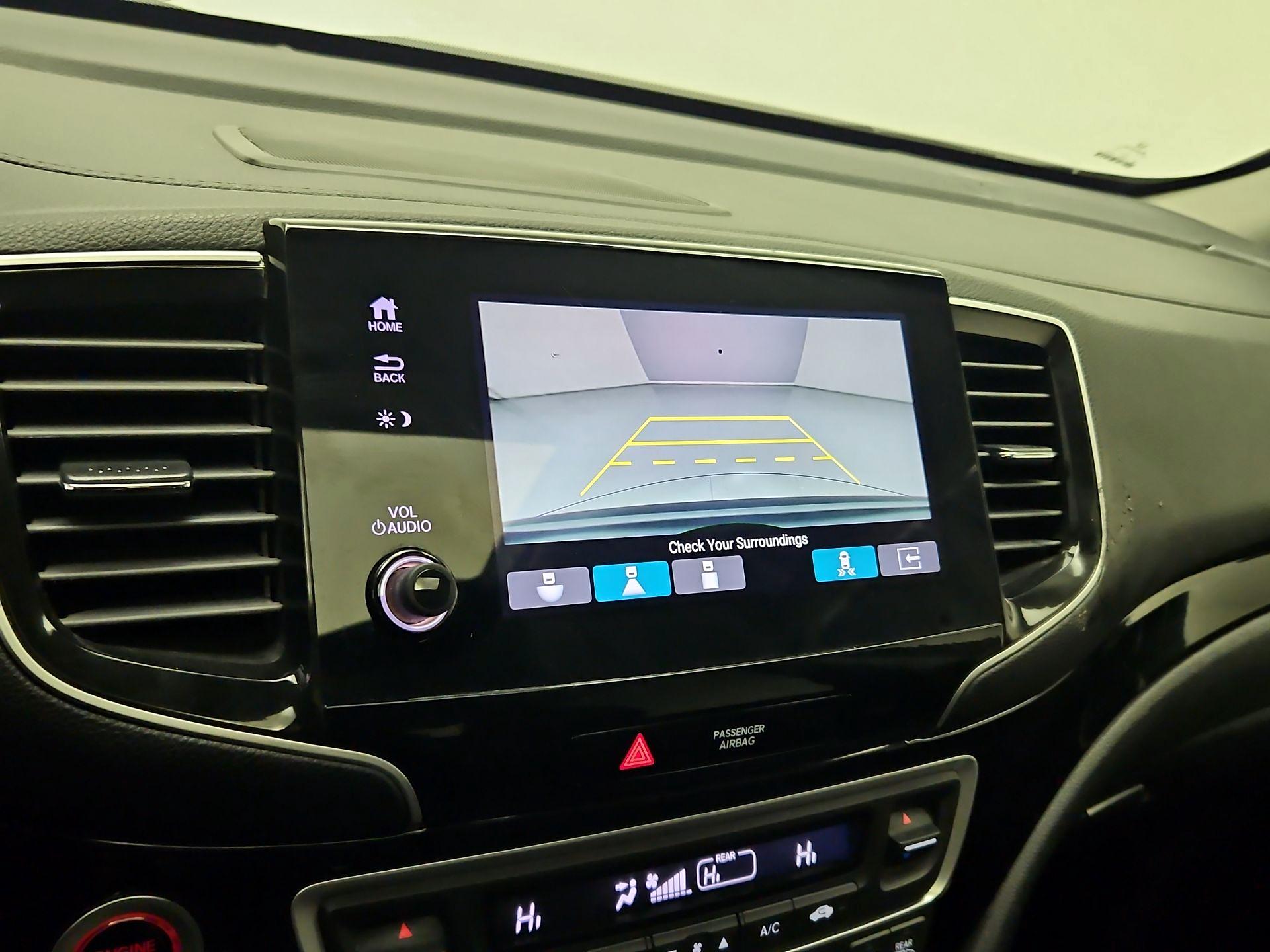 Thumbnail: 2020 Honda Pilot - 15