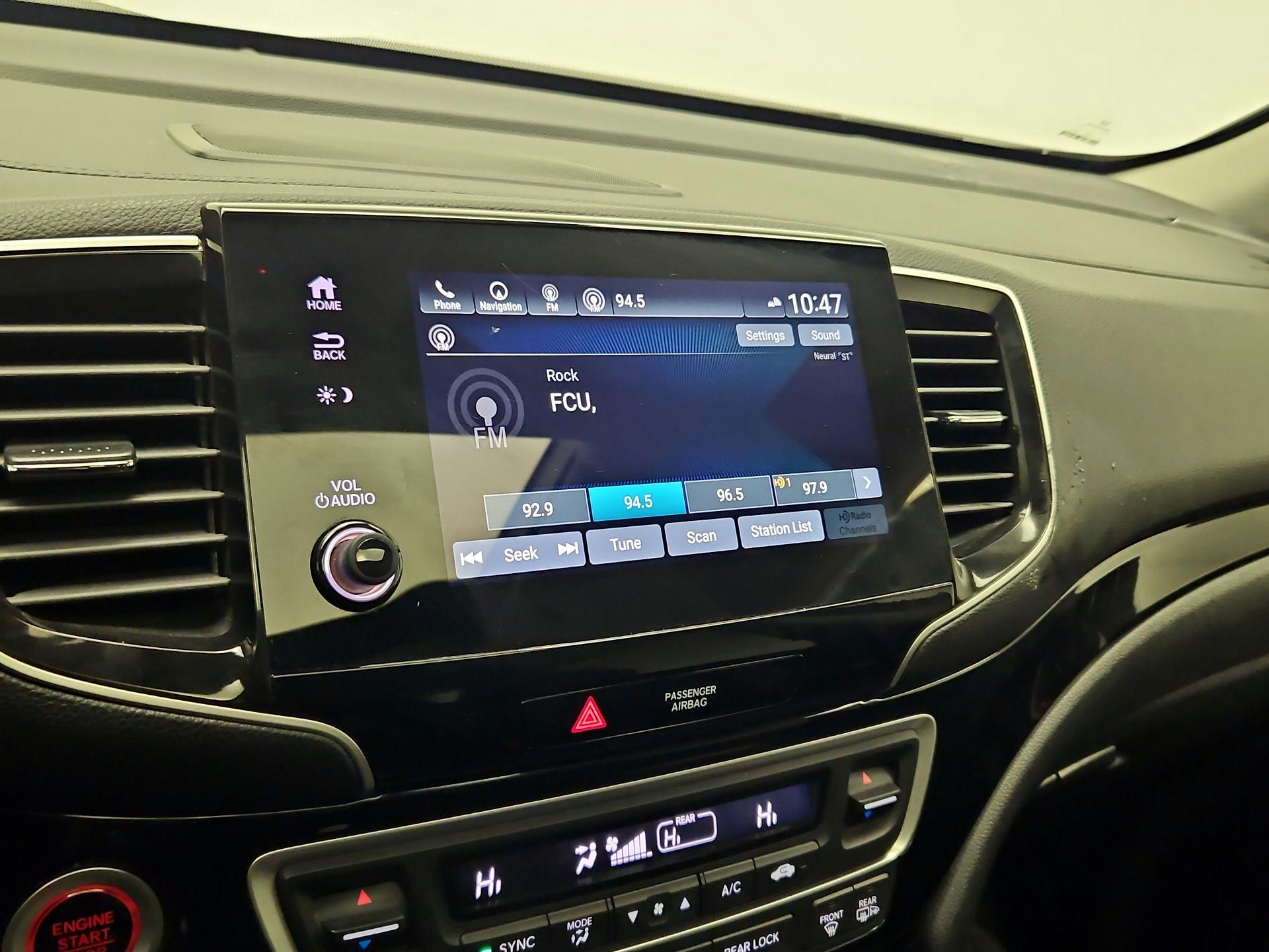 Thumbnail: 2020 Honda Pilot - 16