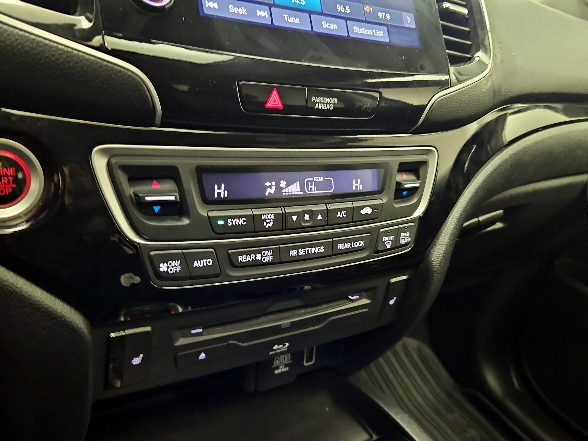 Thumbnail: 2020 Honda Pilot - 17