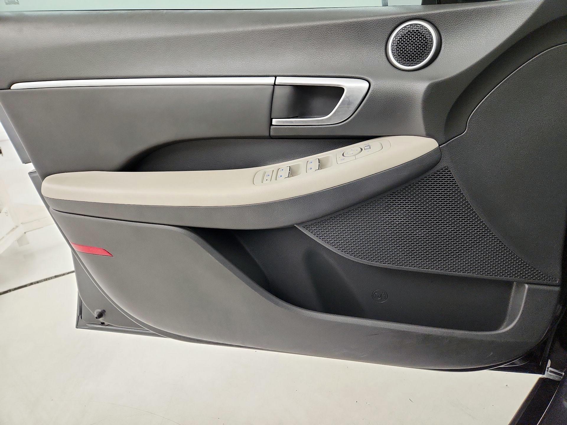 Thumbnail: 2023 Hyundai Sonata - 12