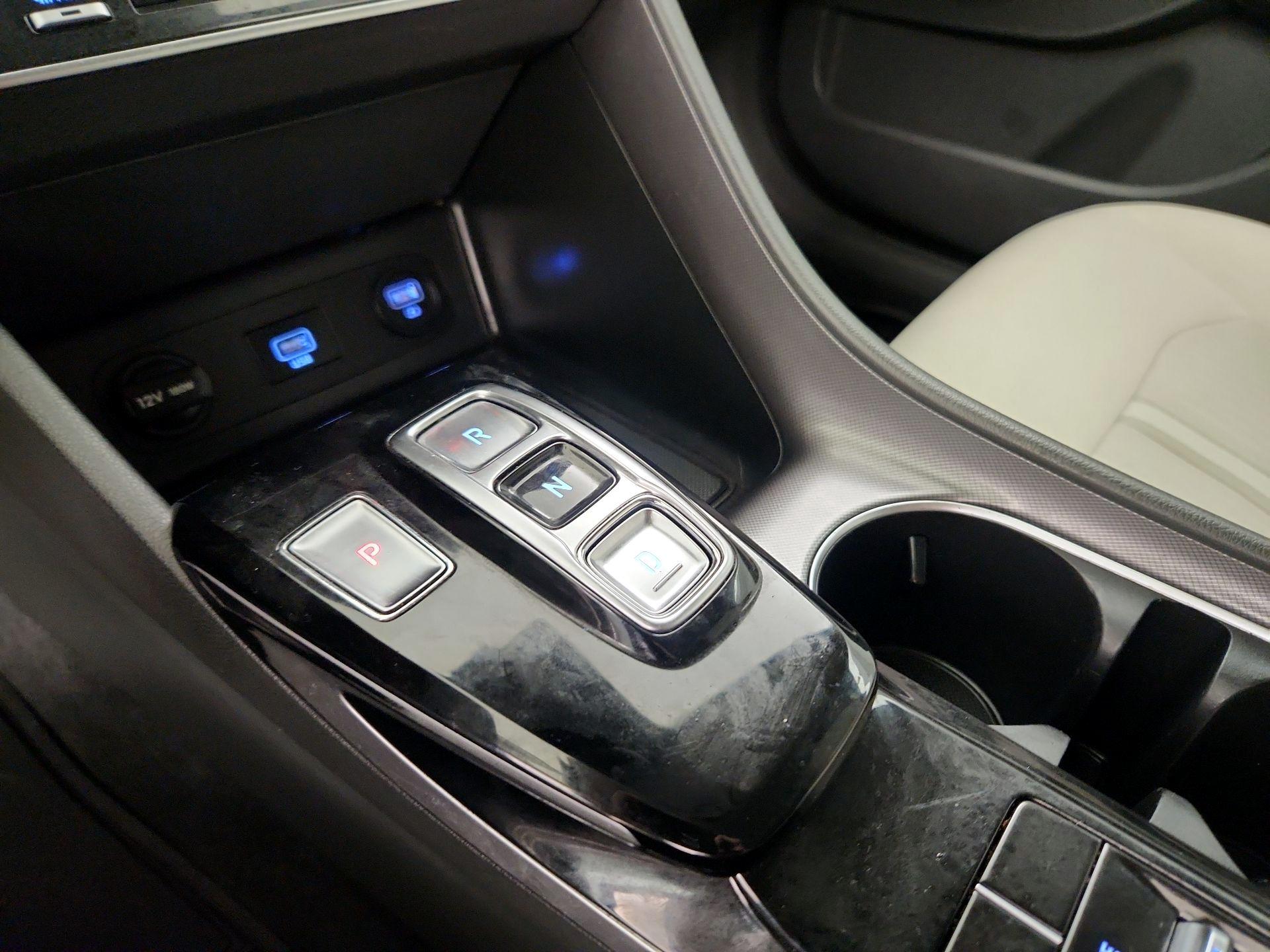 Thumbnail: 2023 Hyundai Sonata - 18