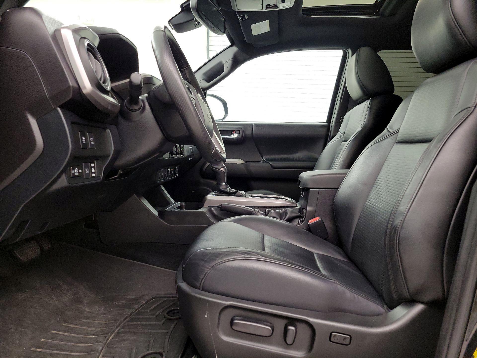 Thumbnail: 2023 Toyota Tacoma - 11