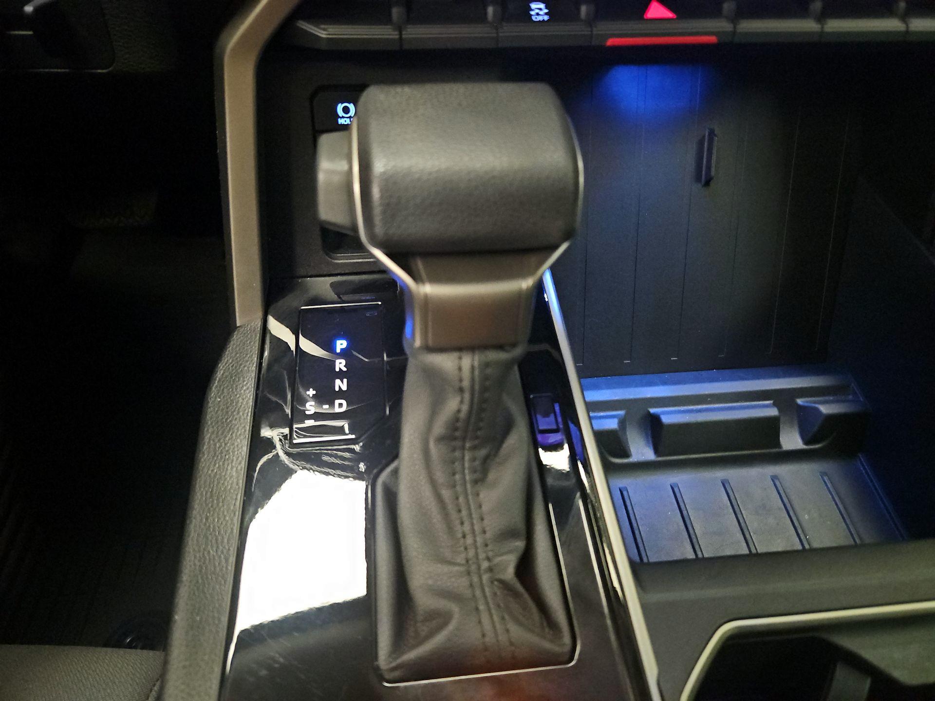 Thumbnail: 2022 Toyota Tundra - 17