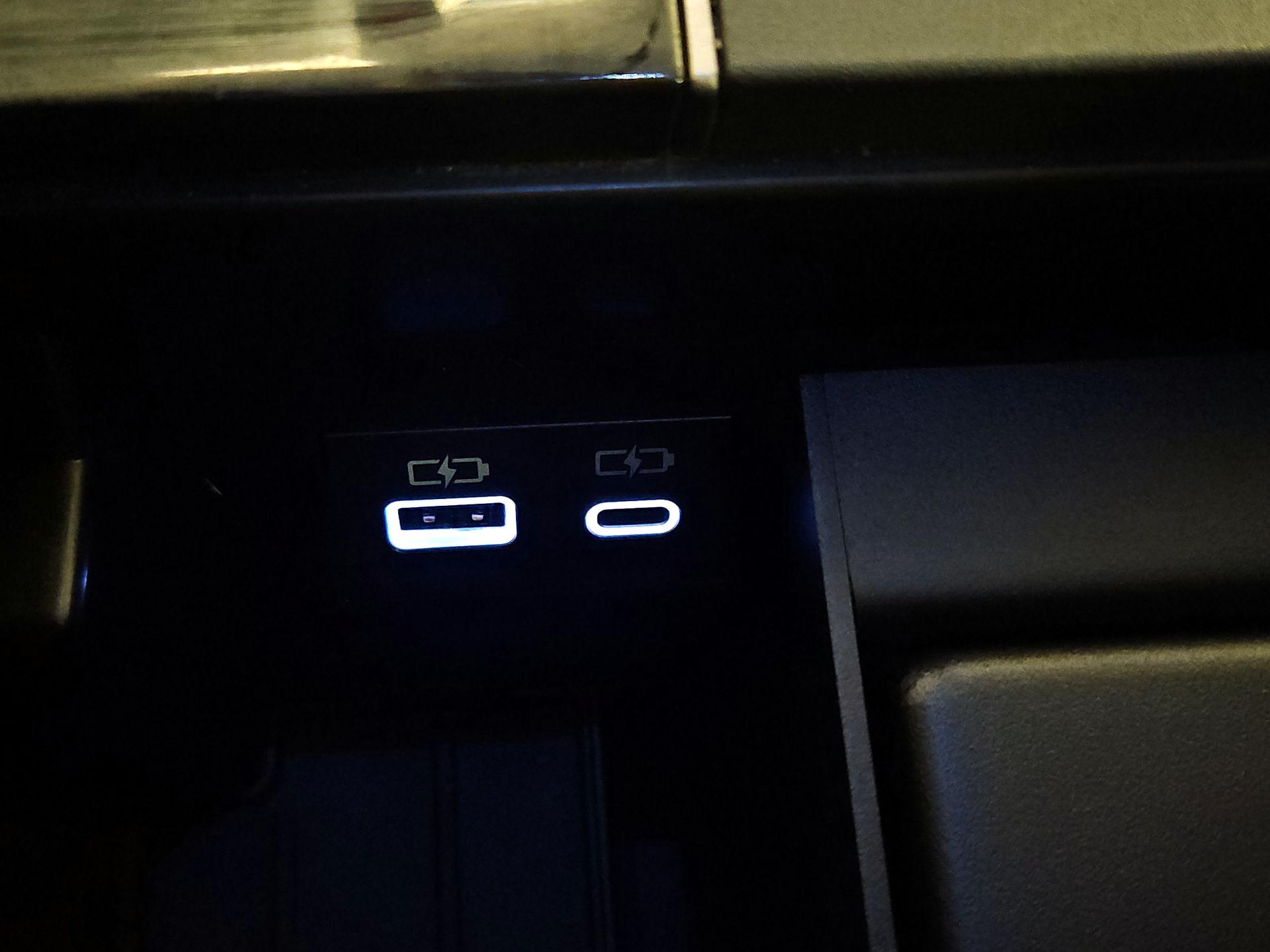 Thumbnail: 2022 Toyota Tundra - 18